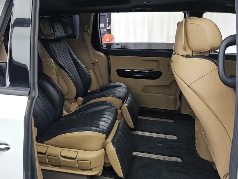Kia Carnival Gasoline 7-Seater Limousine President | Mobile.bg � ����������� 12