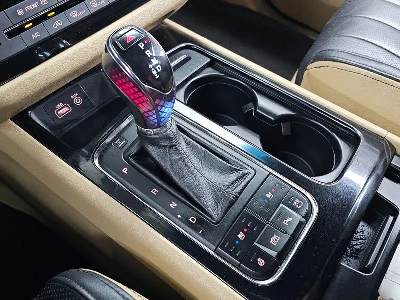 Kia Carnival Gasoline 7-Seater Limousine President | Mobile.bg � ����������� 9