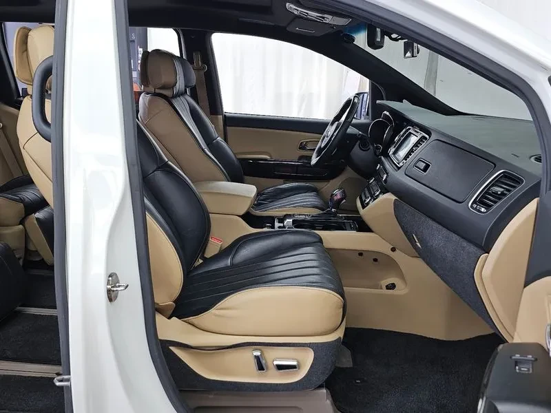 Kia Carnival Gasoline 7-Seater Limousine President | Mobile.bg � ����������� 11