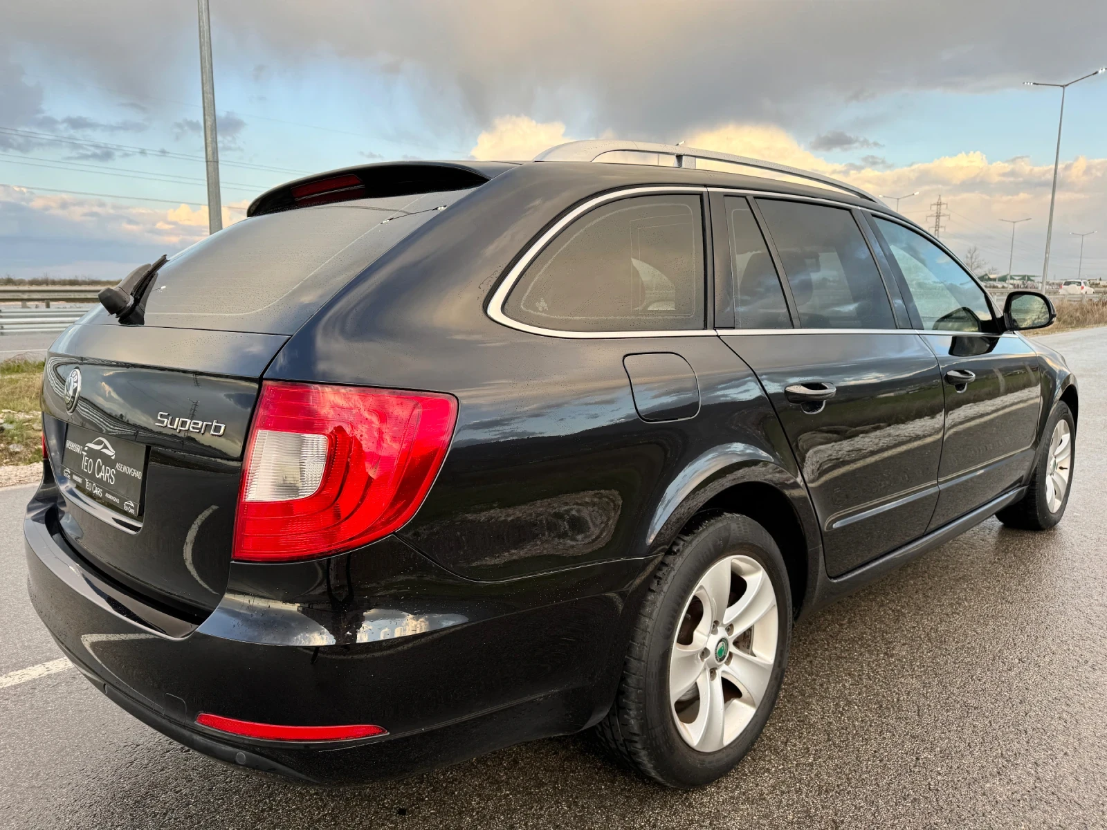 Skoda Superb 2.0 TDI 140к.с / PARKTRONIC / TEMPOMAT  - изображение 6