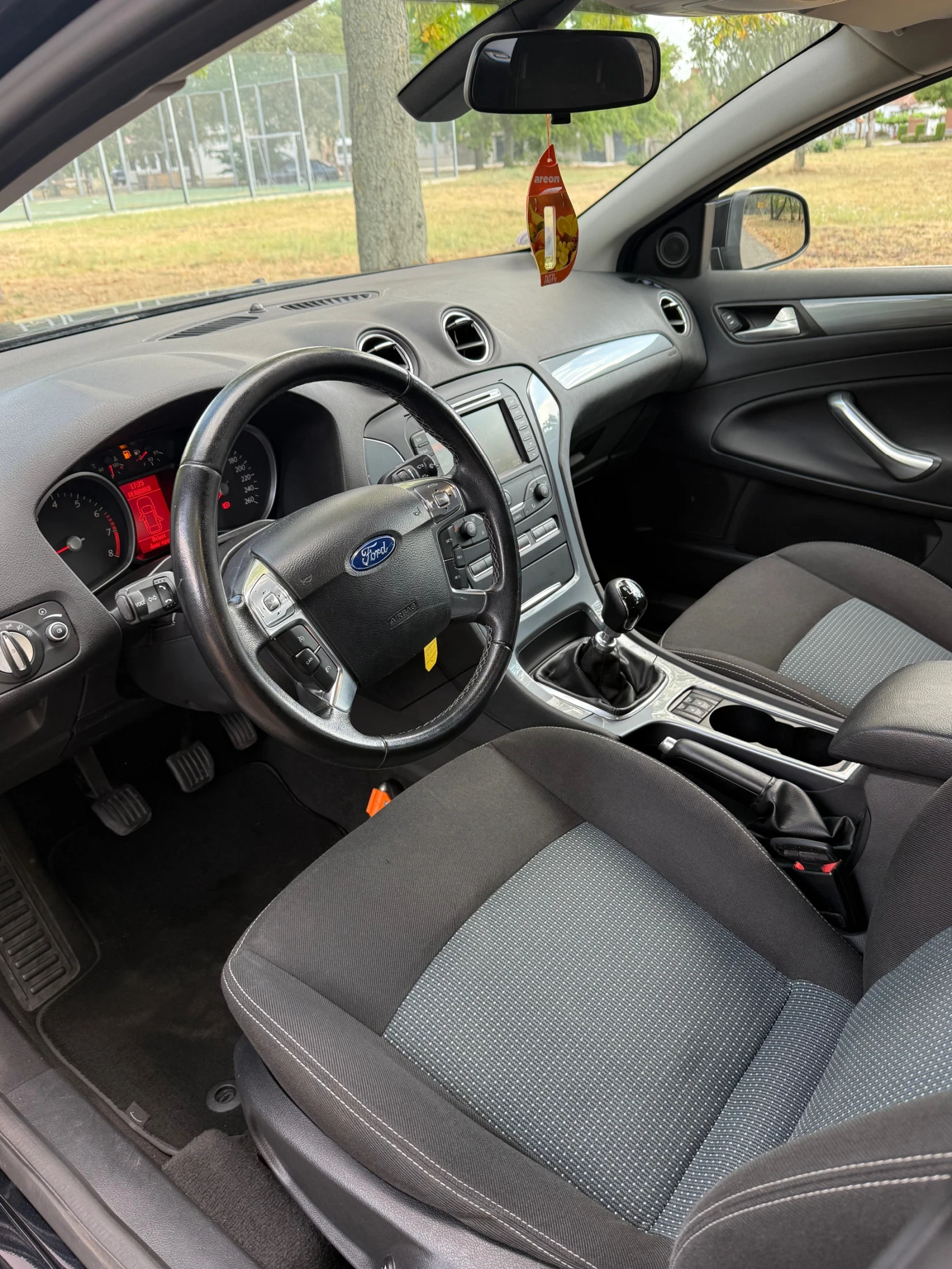 Ford Mondeo 1.6 EcoBoost  - изображение 10