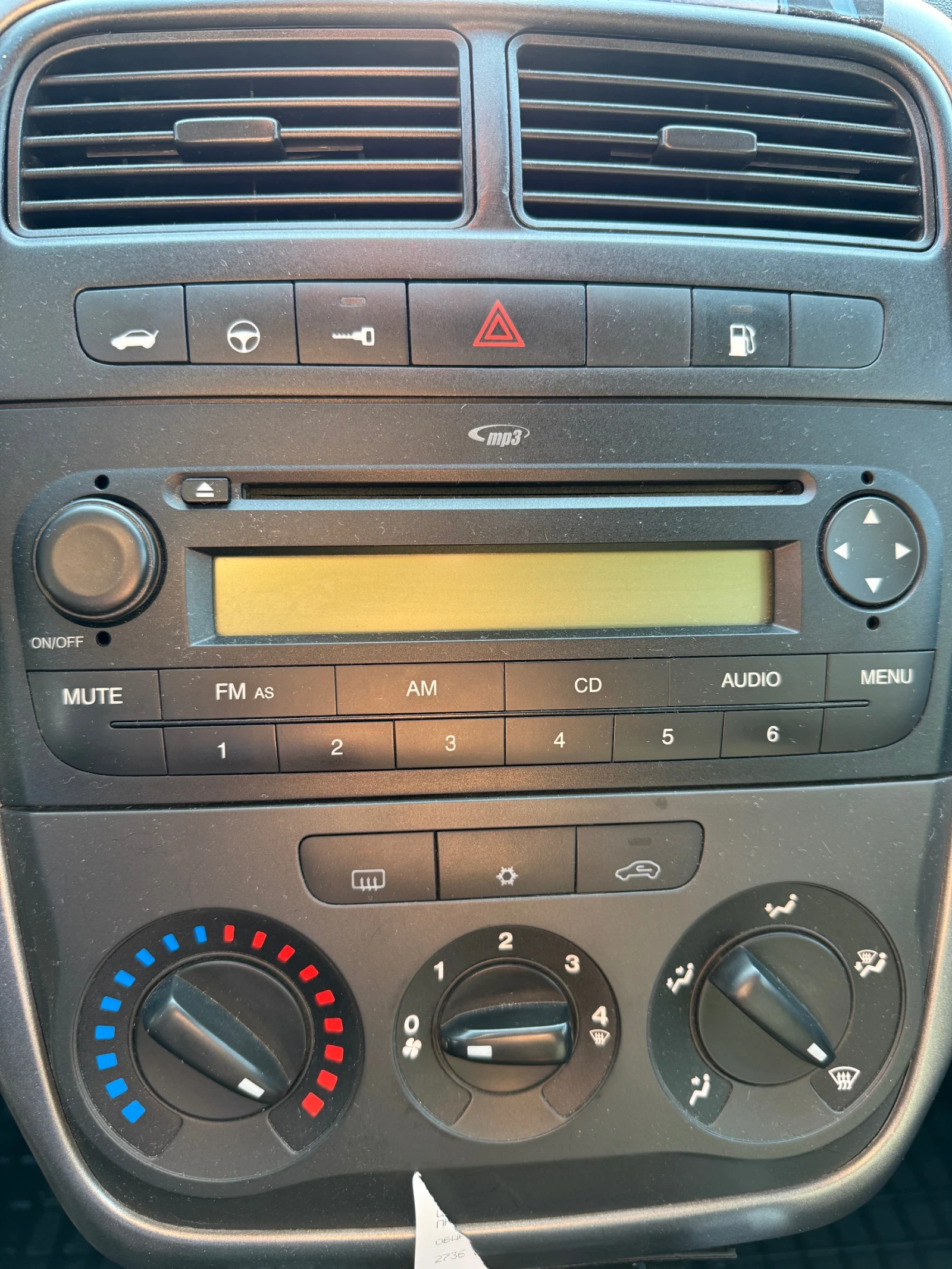 Fiat Punto 1.4 - изображение 9