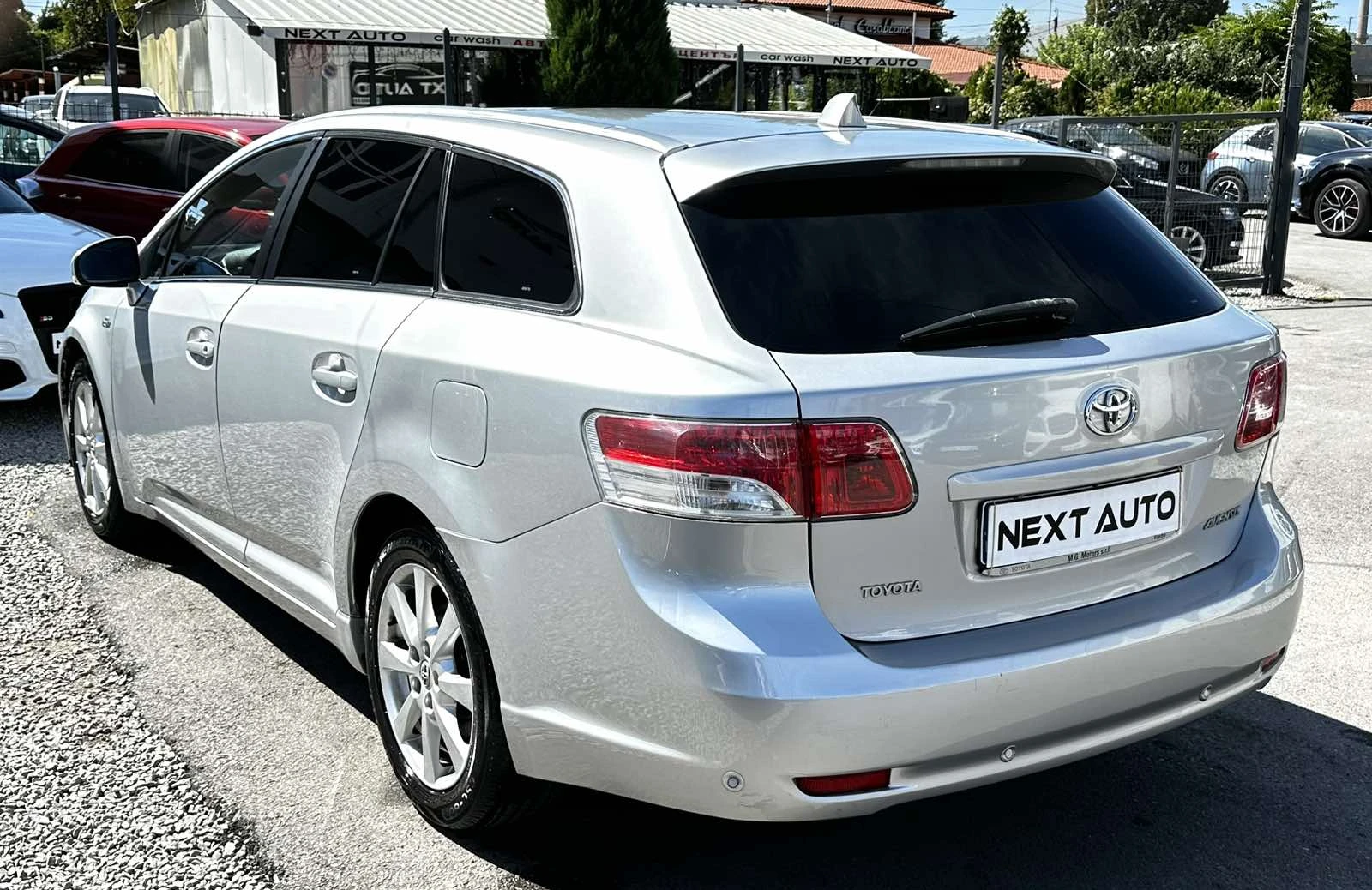 Toyota Avensis 2.2D-CAT 150HP PANO CAM ANDROID | Mobile.bg — изображение 7