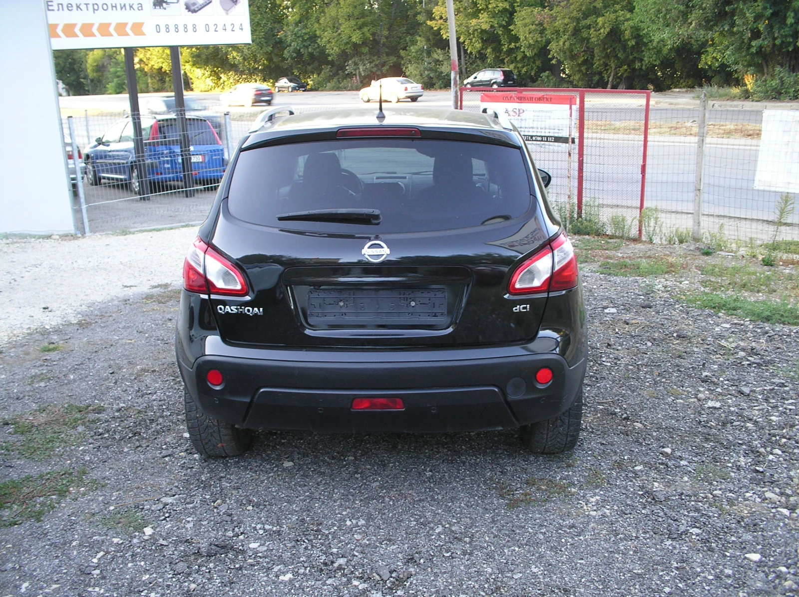 Nissan Qashqai 2, 0tdi avtomat, снимка 3 - Автомобили и джипове - 55906391