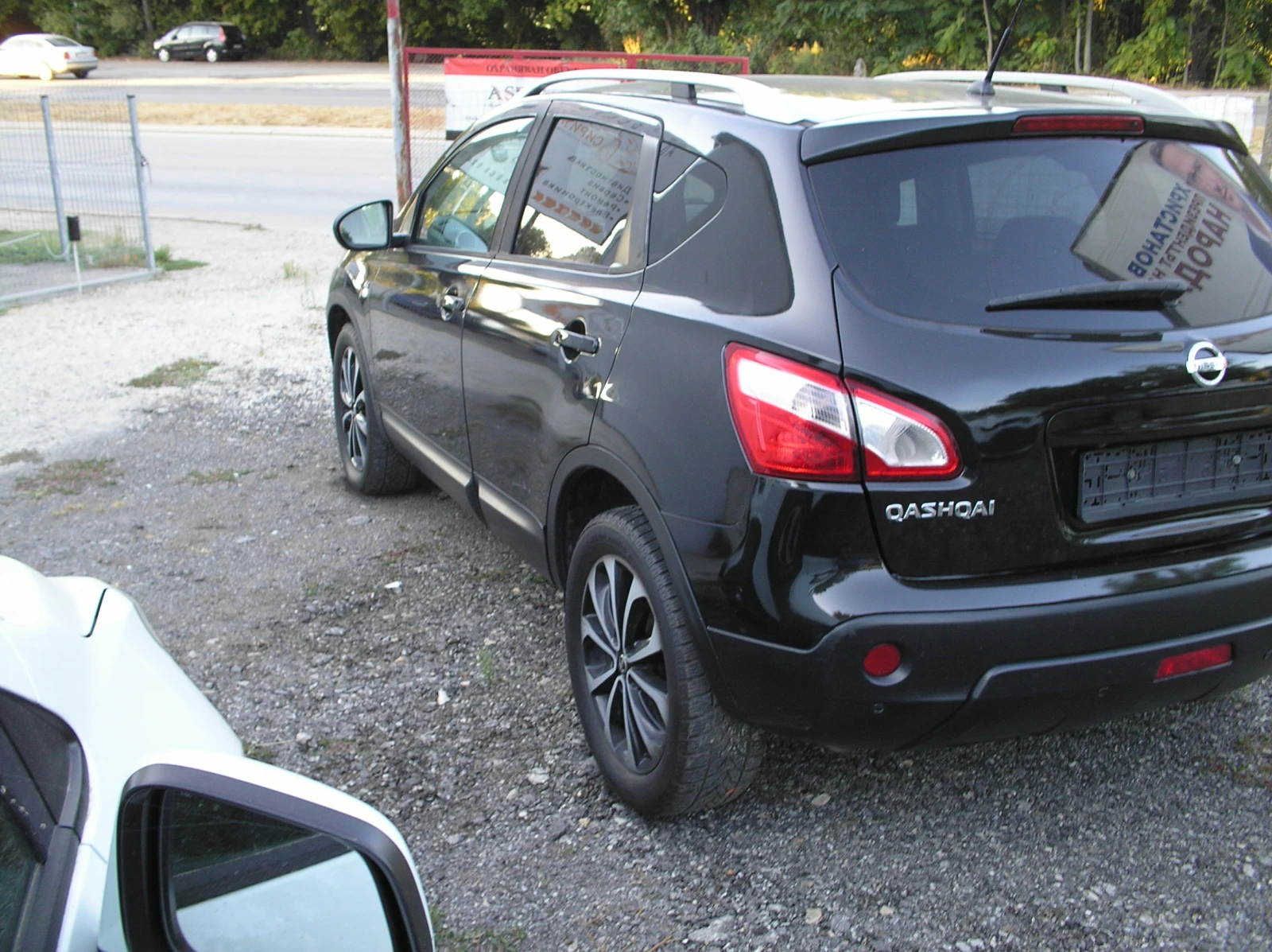 Nissan Qashqai 2, 0tdi avtomat, снимка 4 - Автомобили и джипове - 55906391