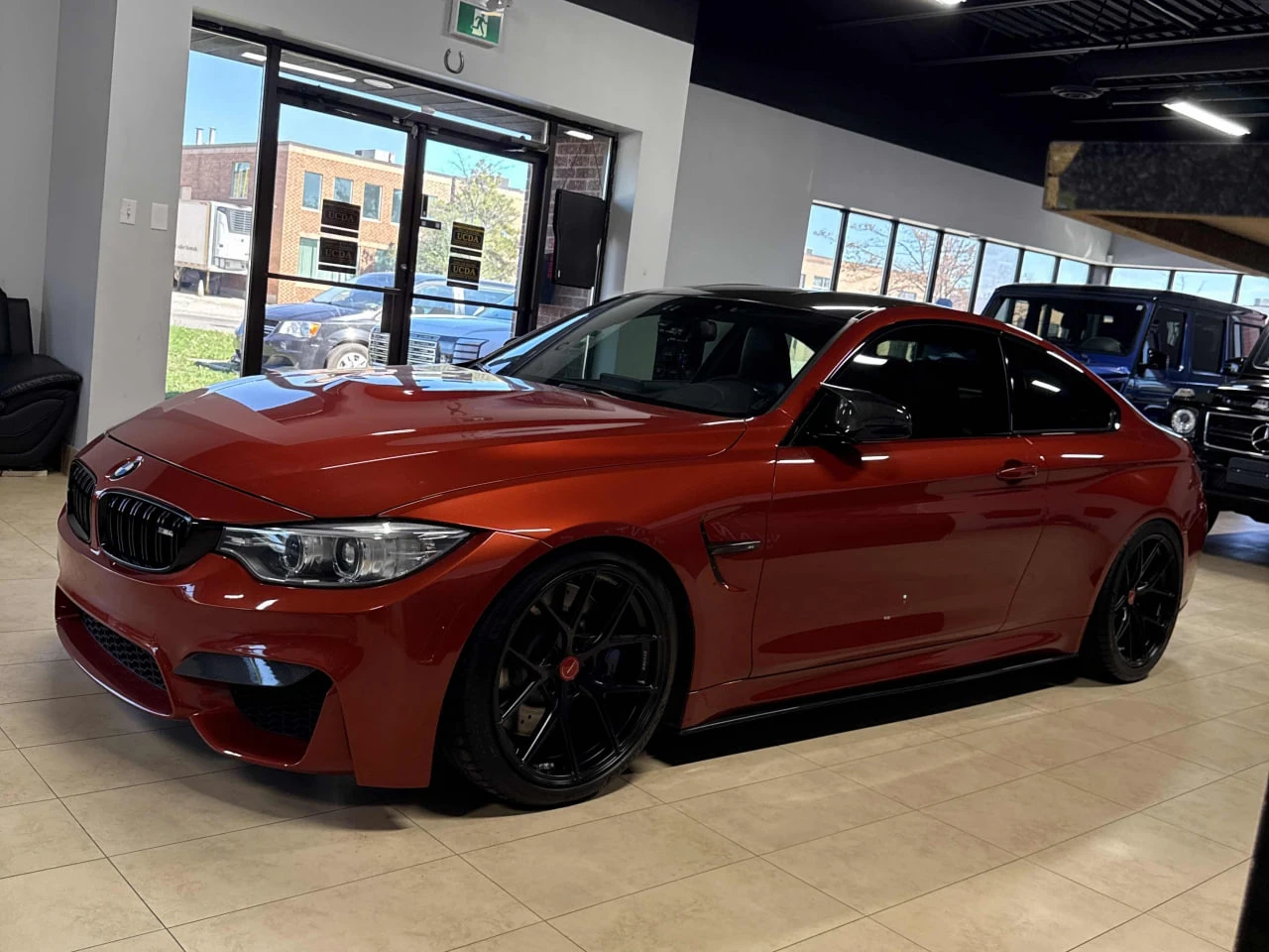 BMW M4 * АВТО КРЕДИТ* ЦЕНА ДО БГ * CARFAX *  - изображение 2