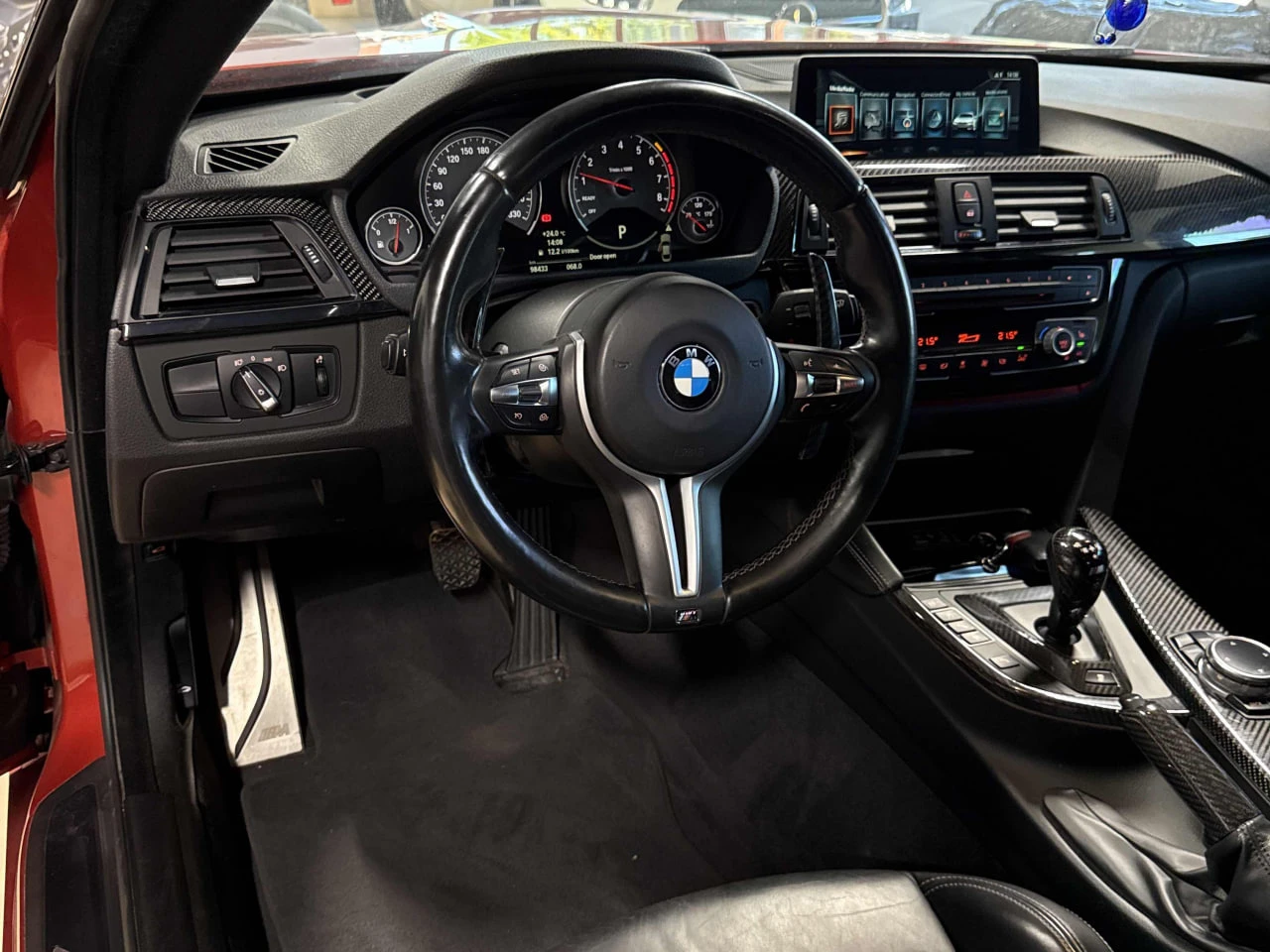 BMW M4 * АВТО КРЕДИТ* ЦЕНА ДО БГ * CARFAX *  - изображение 7