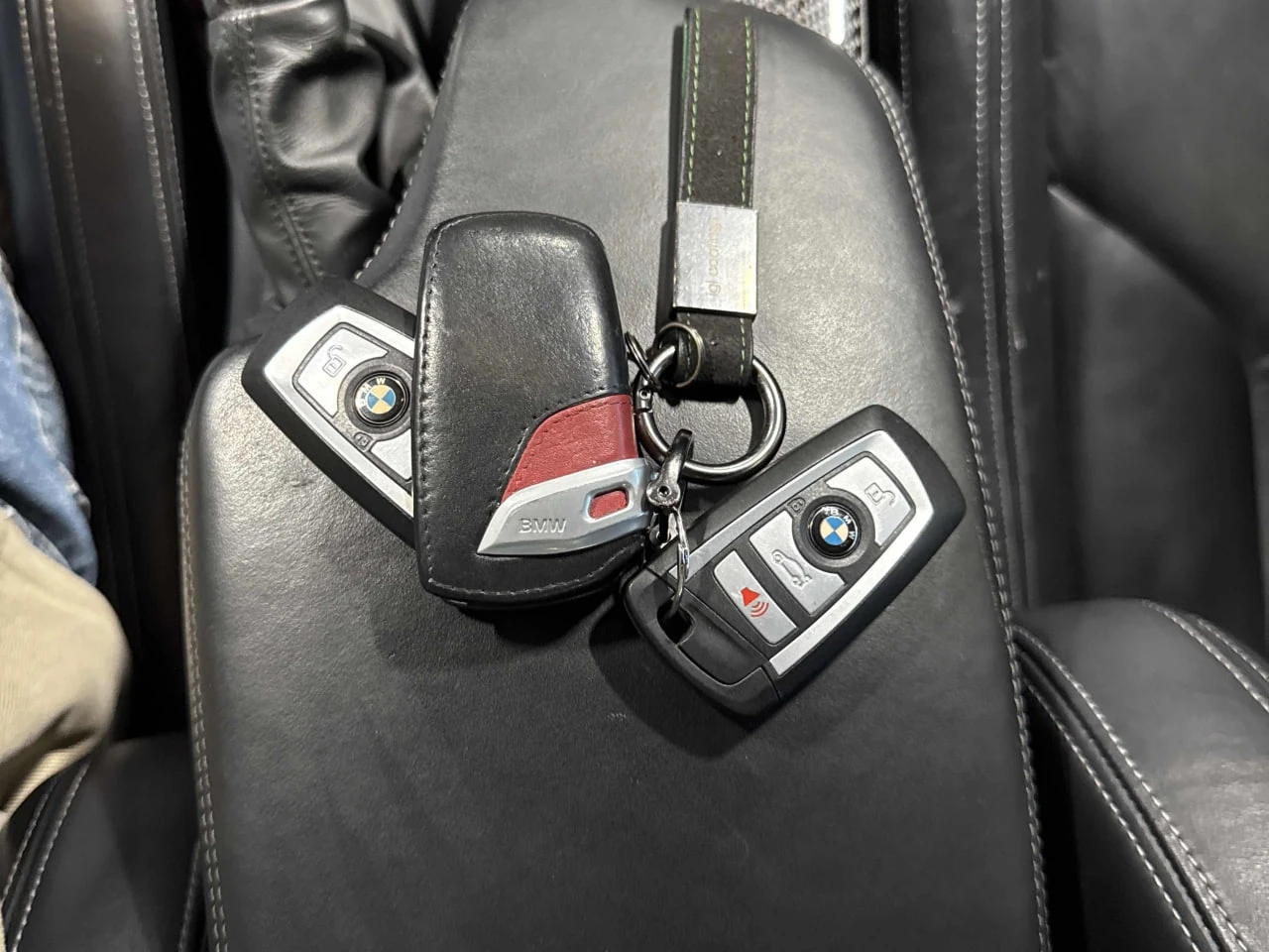 BMW M4 *  *    * CARFAX *  | Mobile.bg   11