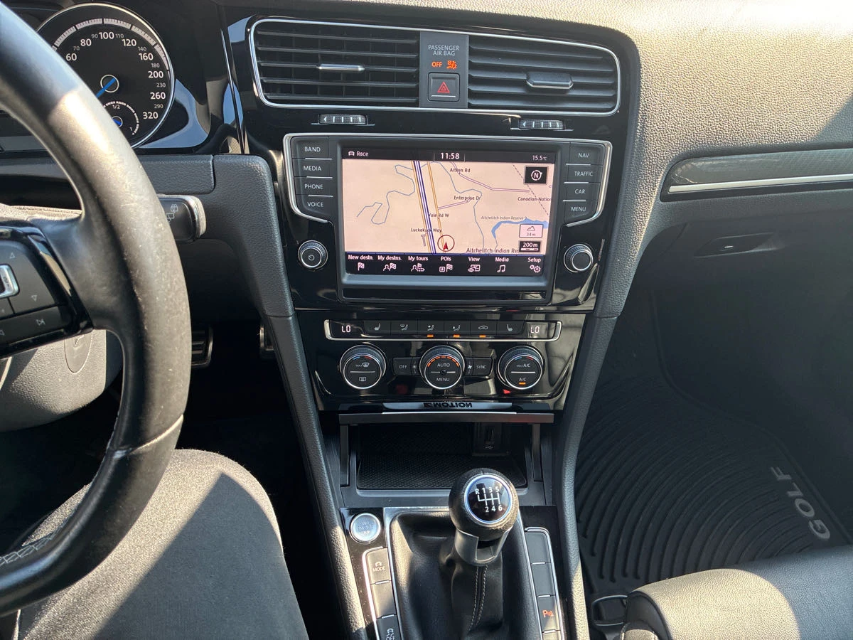 VW Golf R-LINE* CARFAX * АвтоКредит * Цена до България*  - изображение 8