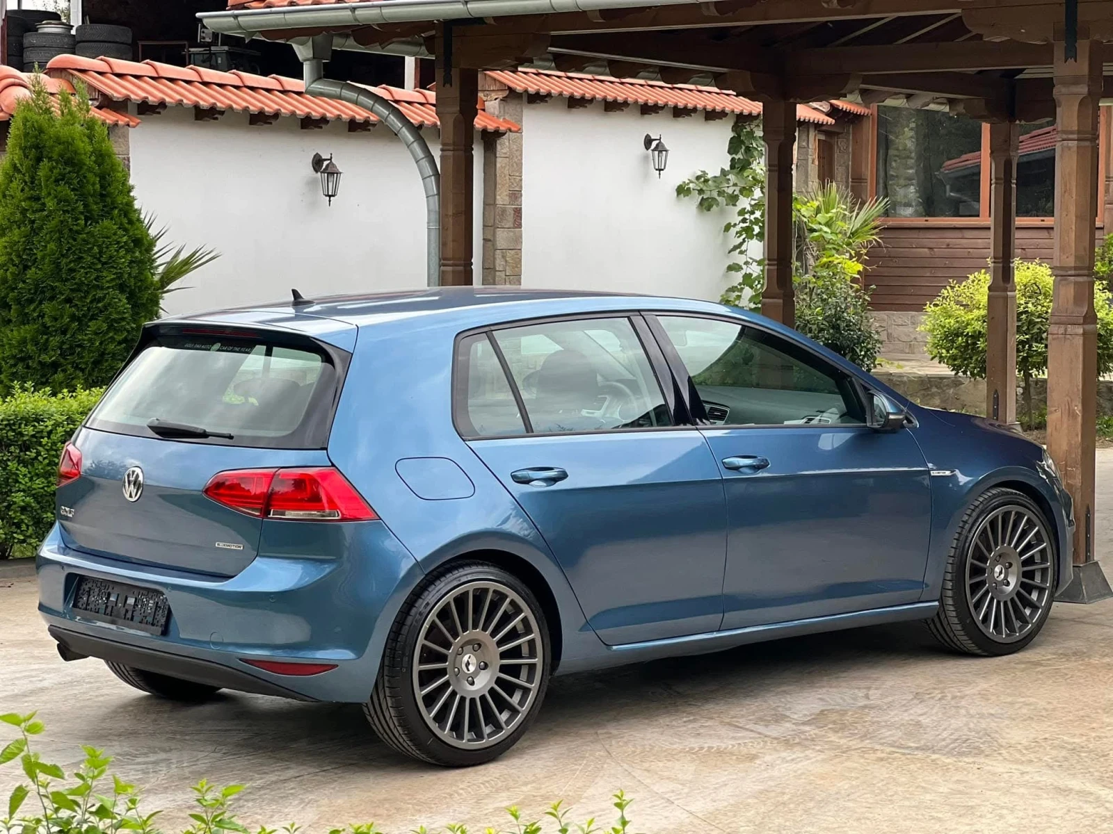 VW Golf 1.6TDI 110 BlueMotion | Mobile.bg   8