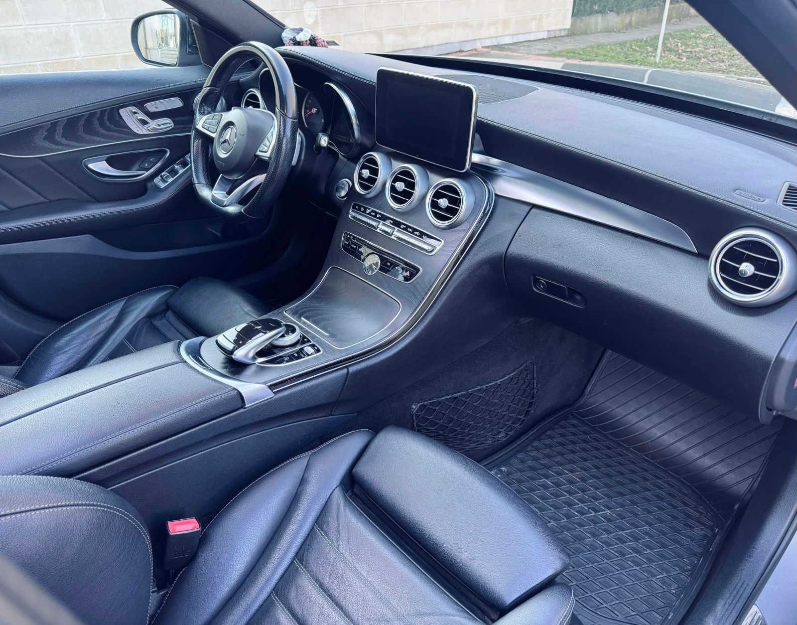 Mercedes-Benz C 220 AMG, снимка 5 - Автомобили и джипове - 53740972