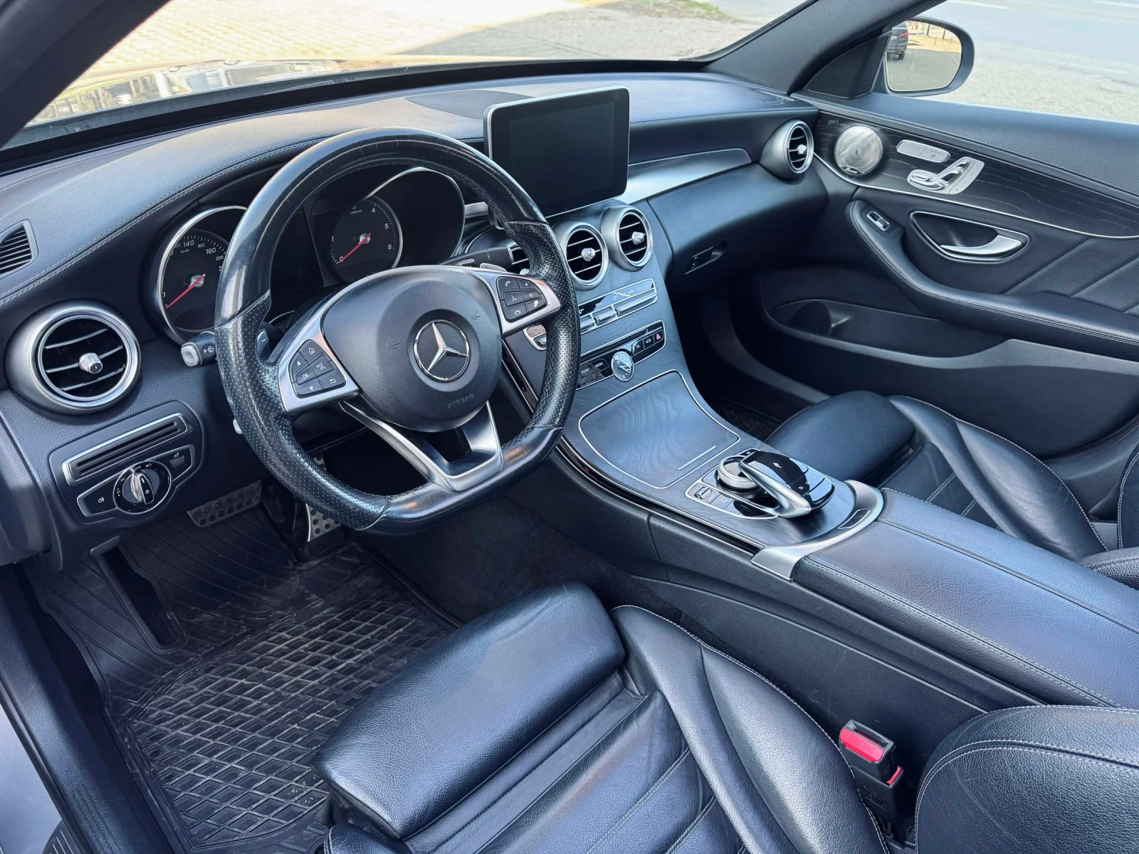 Mercedes-Benz C 220 AMG, снимка 6 - Автомобили и джипове - 53740972