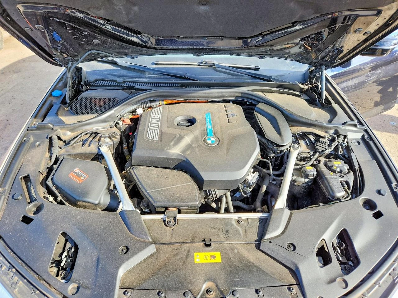 BMW 530 360 Камери* Подгреви* Хибрид* Дистроник* , снимка 11 - Автомобили и джипове - 53712705