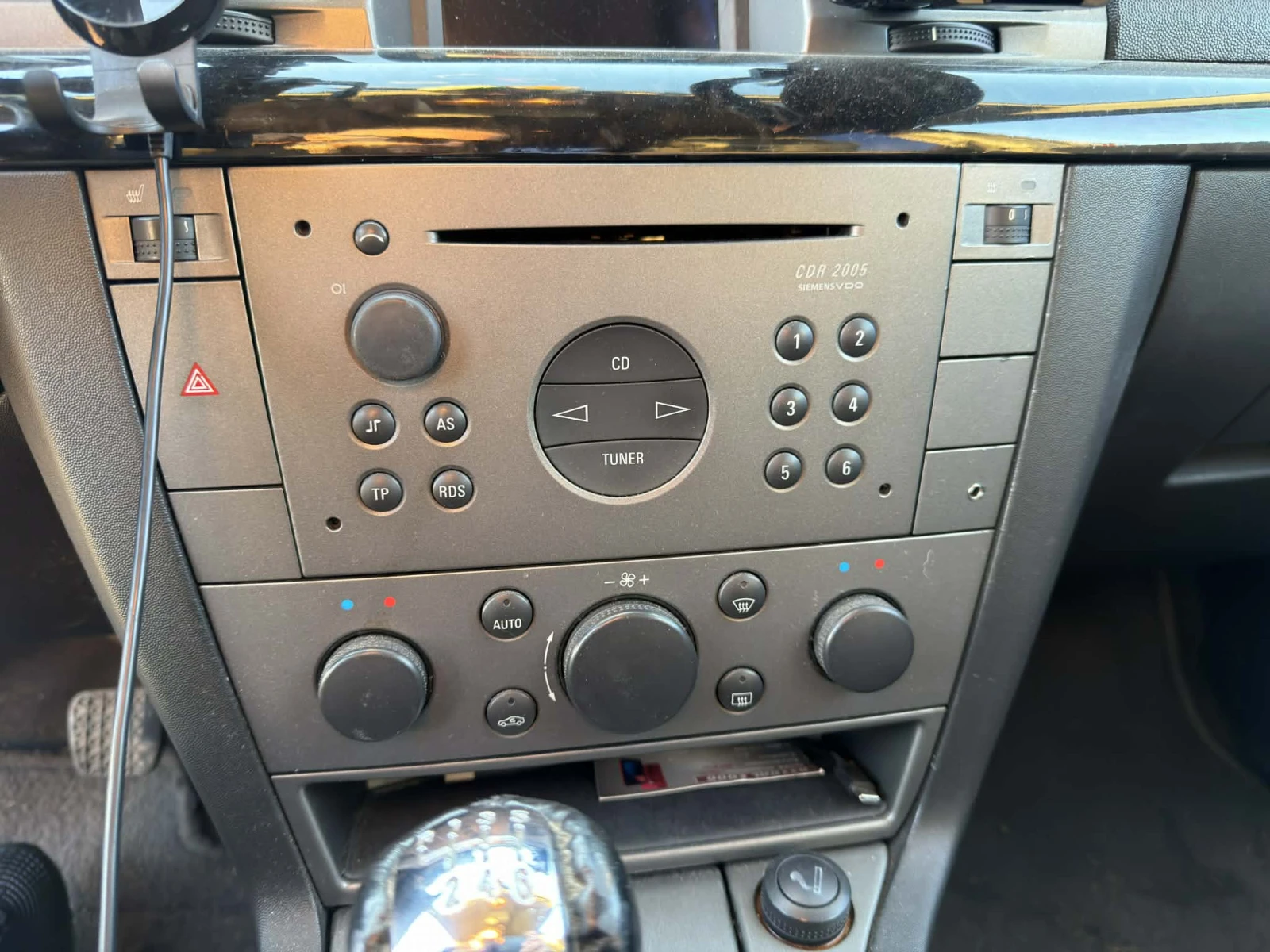 Opel Signum 1.9 CDTI, снимка 12 - Автомобили и джипове - 53803544