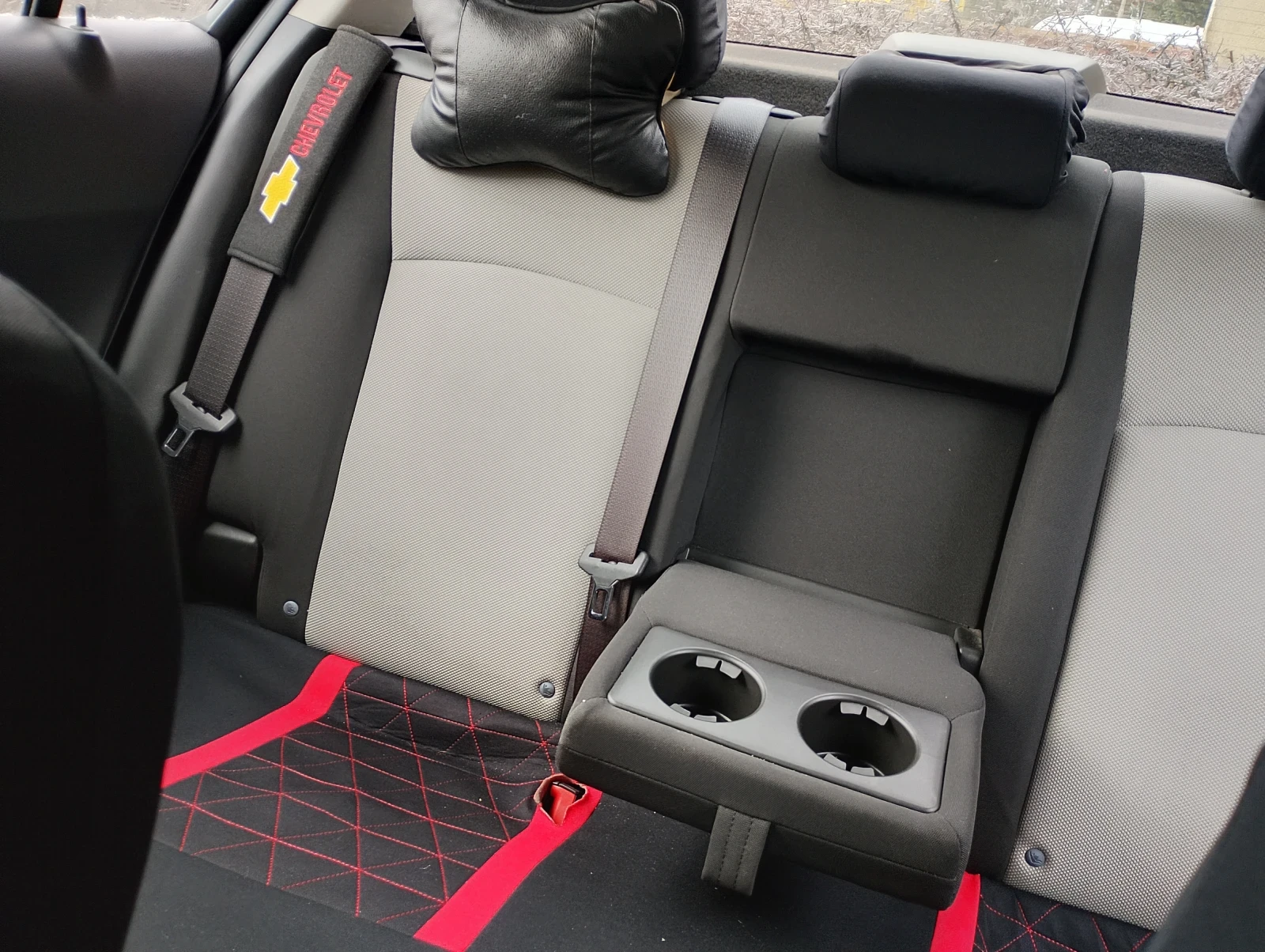 Chevrolet Cruze 1.6 LS, снимка 12 - Автомобили и джипове - 53936822