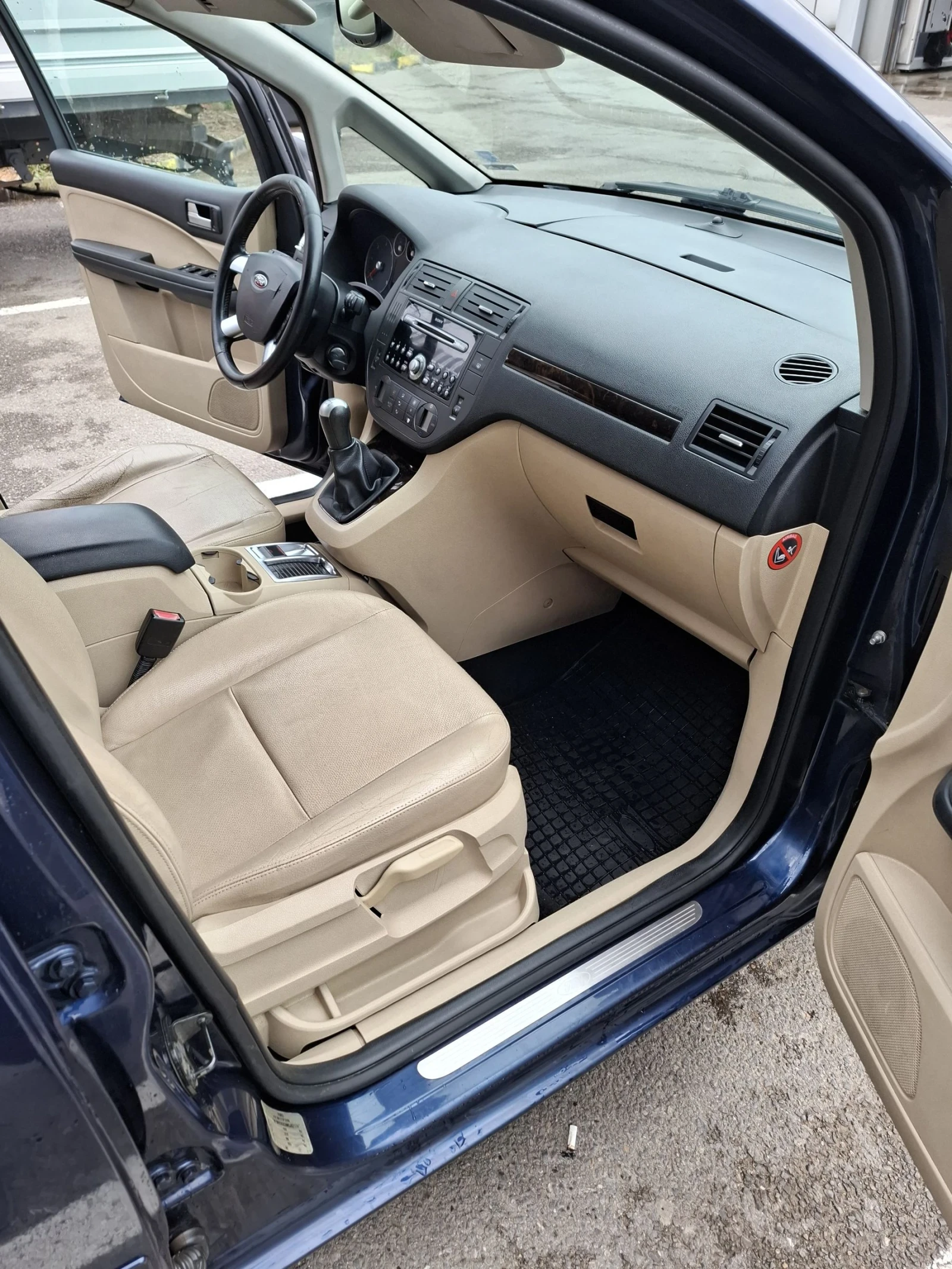 Ford C-max 1.6 TDCI GHIA, снимка 10 - Автомобили и джипове - 54031129