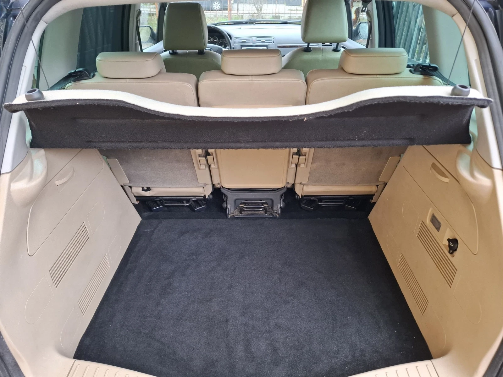 Ford C-max 1.6 TDCI GHIA, снимка 15 - Автомобили и джипове - 54031129