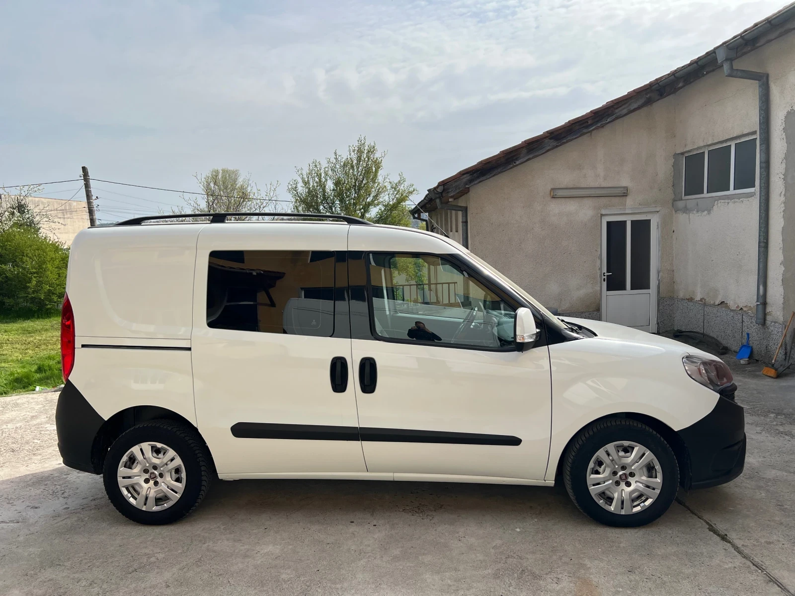 Fiat Doblo 1.3 MultiJet 95, снимка 4 - Автомобили и джипове - 54208331