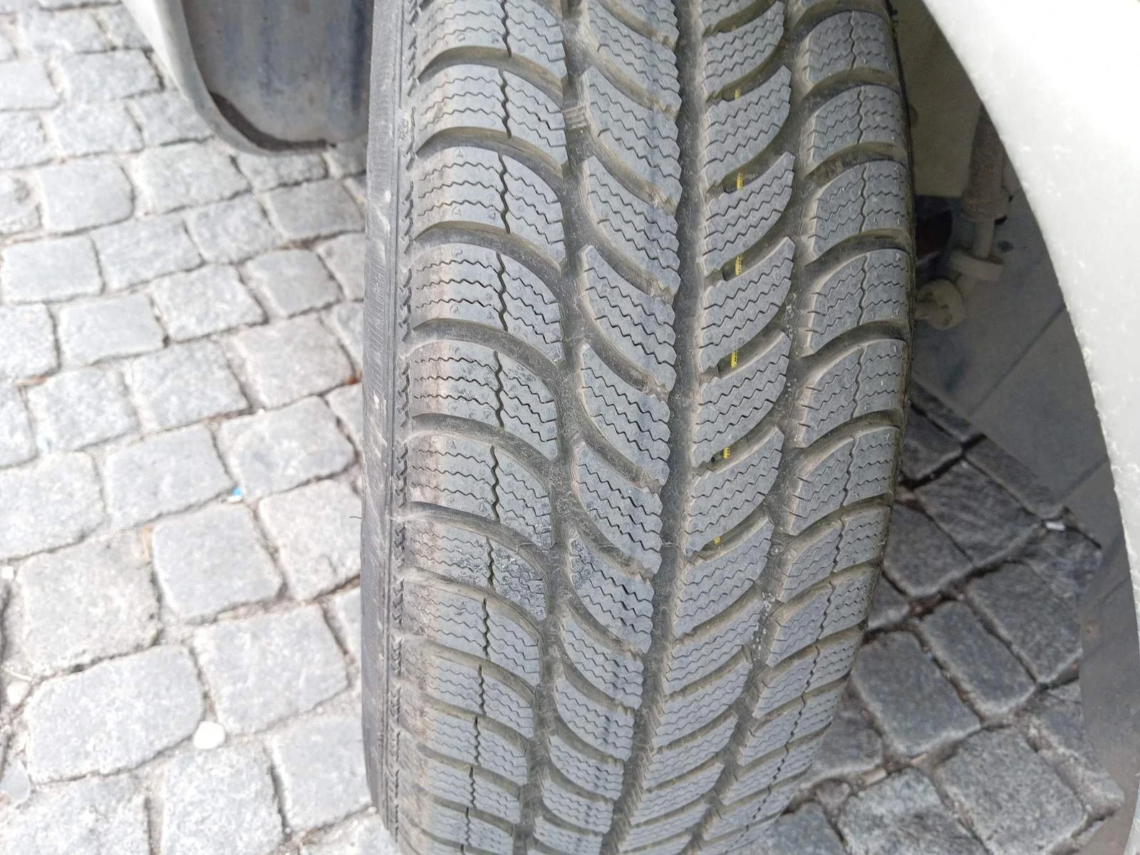 Lancia Ypsilon 1.2, снимка 3 - Автомобили и джипове - 54325578