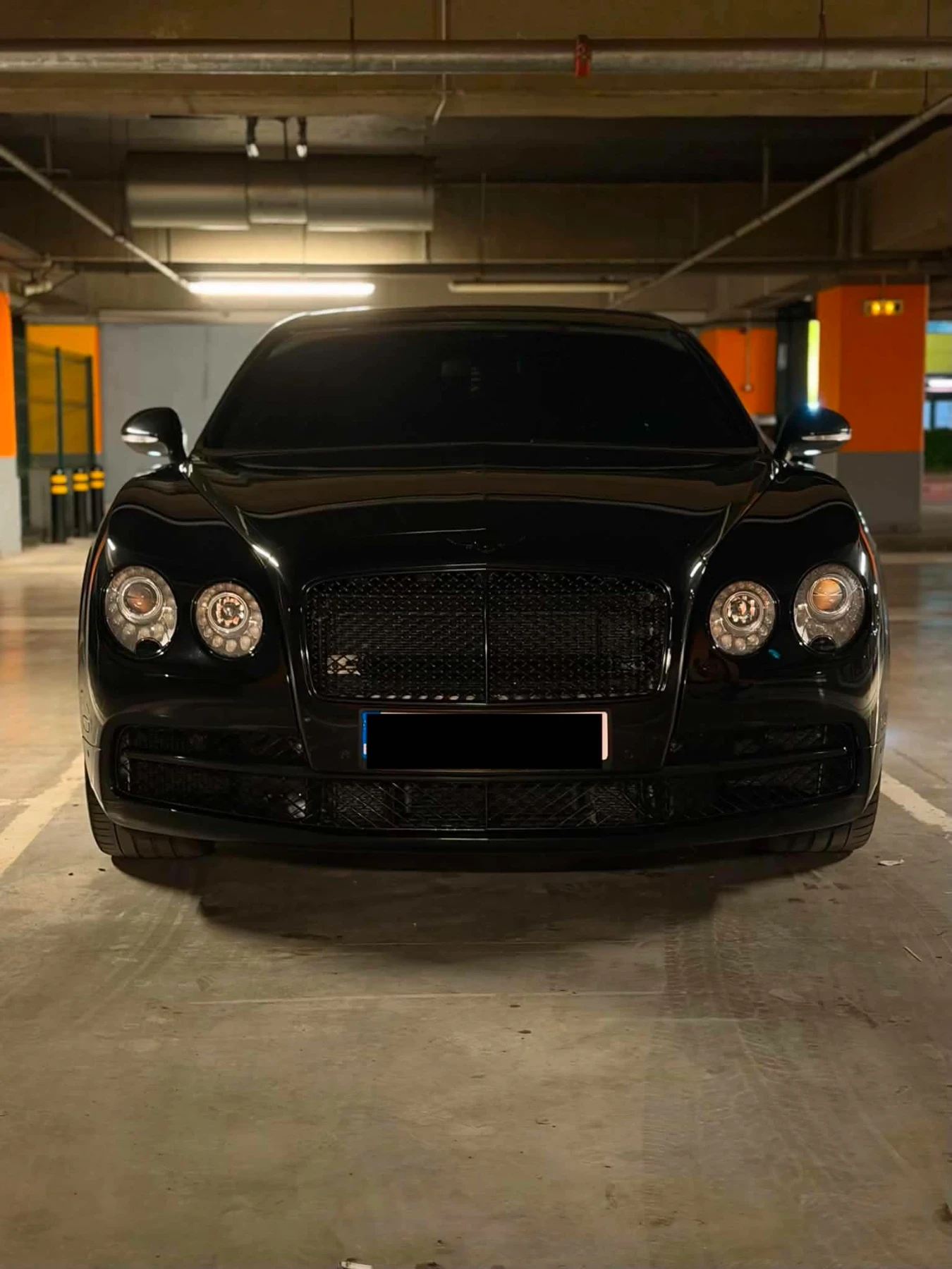 Bentley Flying Spur V8