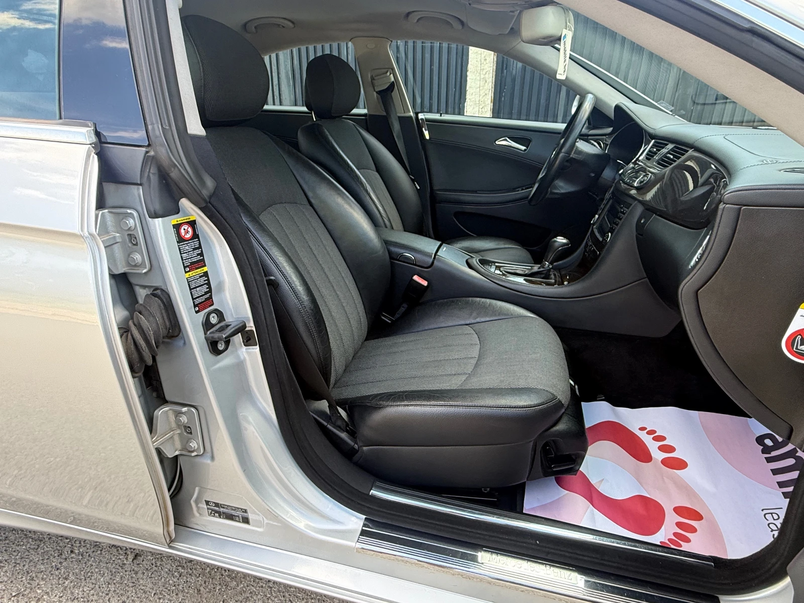 Mercedes-Benz CLS 320 Keyless/Parktronik, снимка 8 - Автомобили и джипове - 54932632
