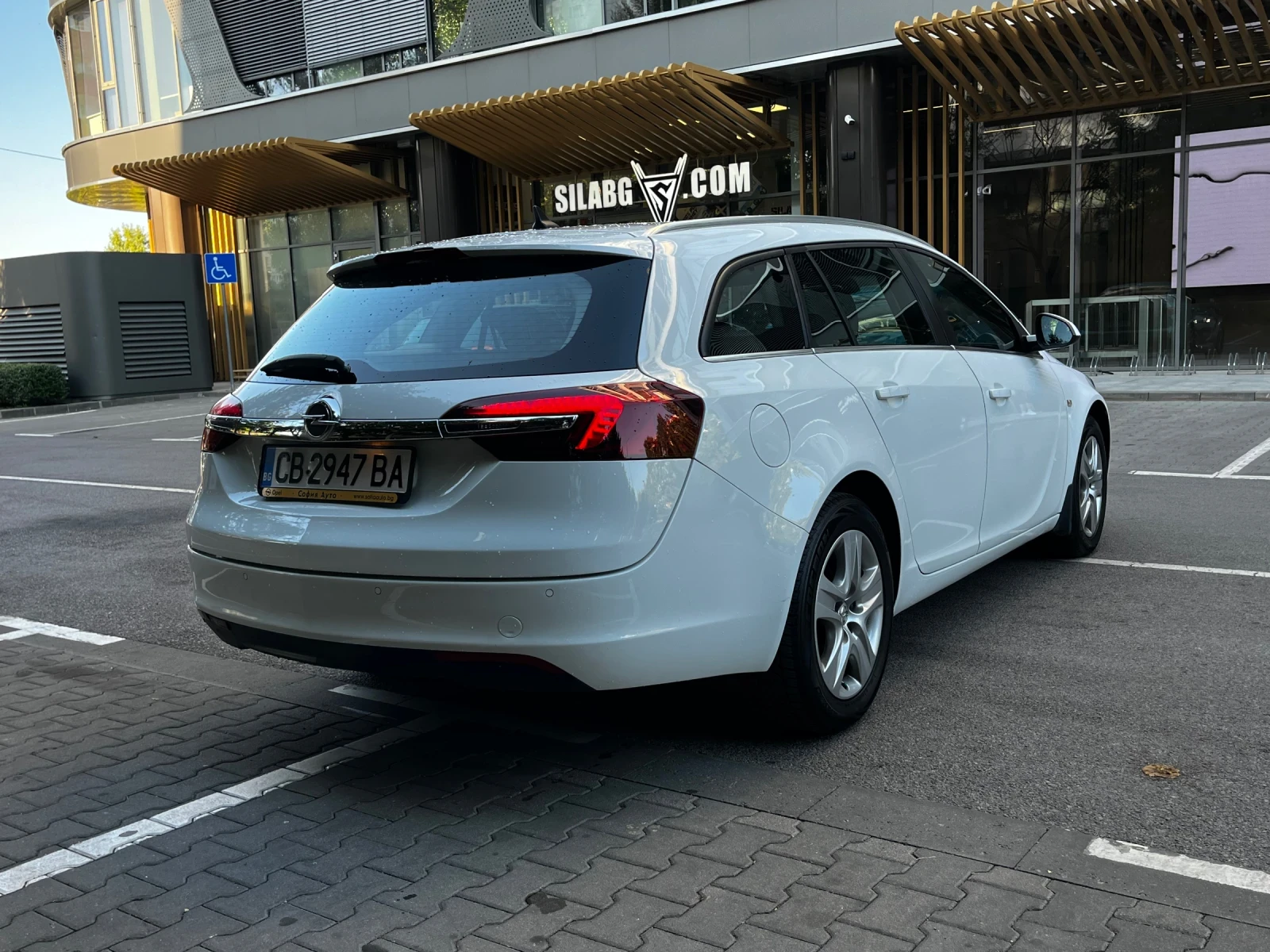 Opel Insignia, снимка 5 - Автомобили и джипове - 55694692