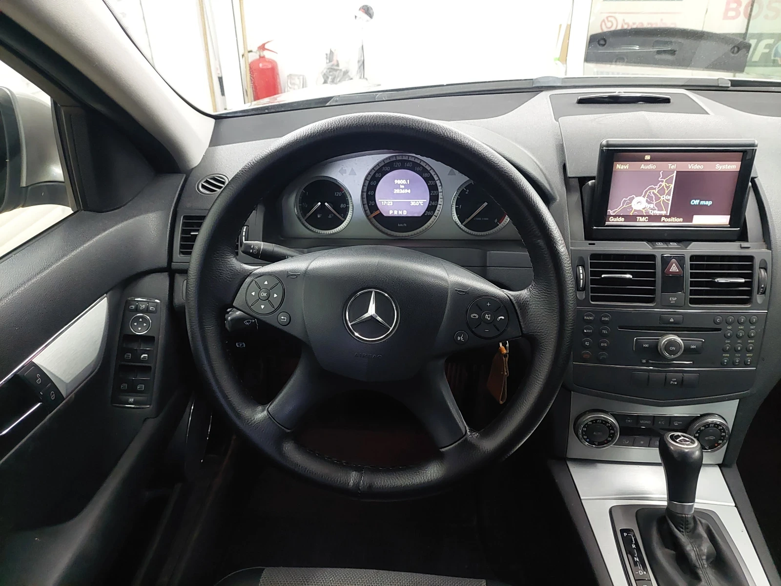 Mercedes-Benz C 220 AUTOMAT, снимка 8 - Автомобили и джипове - 56023657