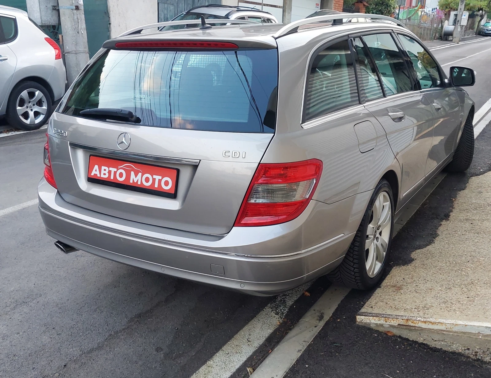 Mercedes-Benz C 220 AUTOMAT, снимка 6 - Автомобили и джипове - 56023657