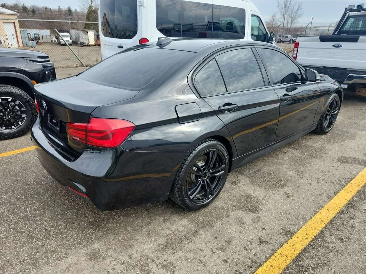 BMW 330 * Sedan 330i Xdrive* ����������*  | Mobile.bg � ����������� 2
