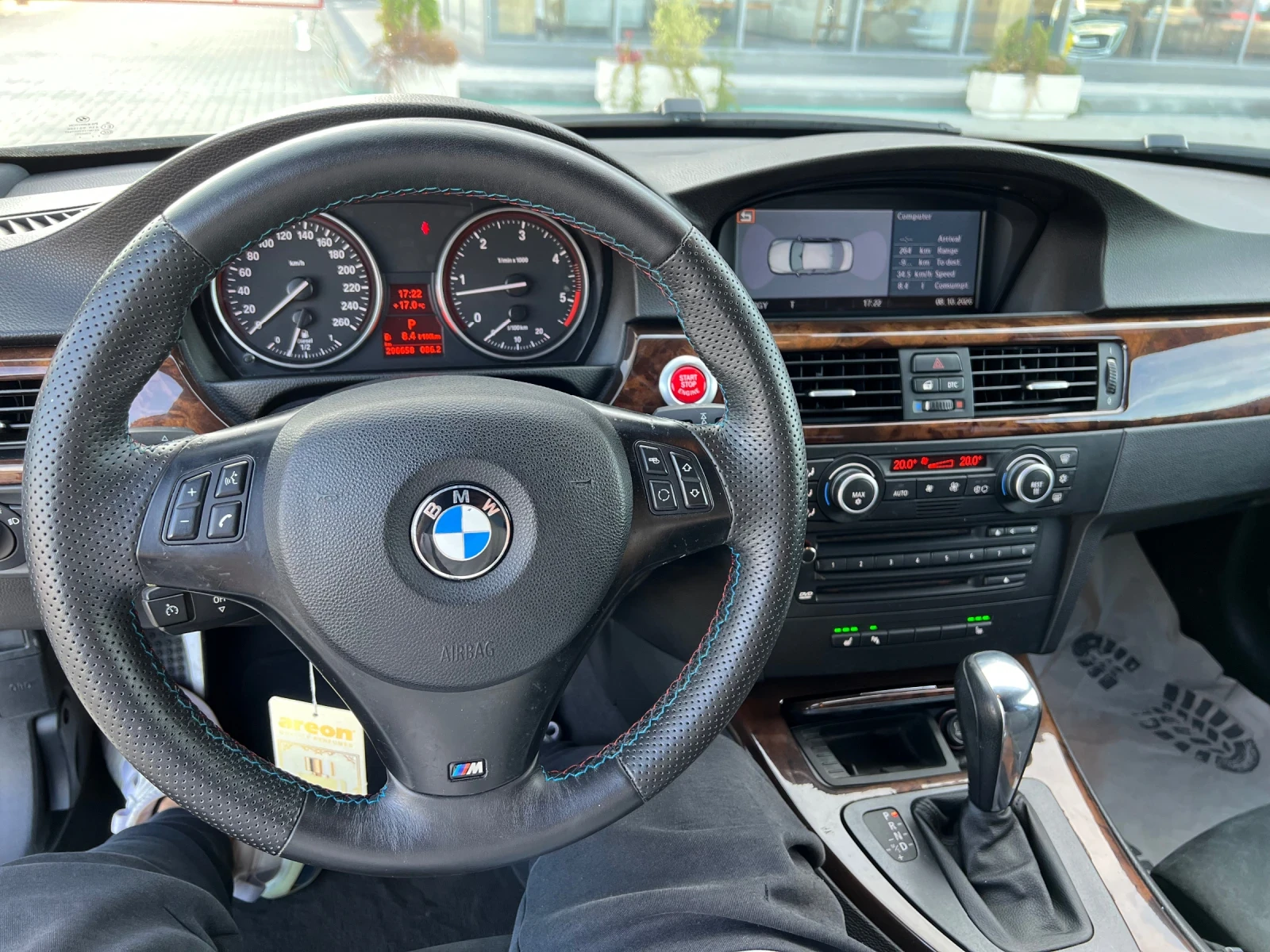 BMW 325 E90, снимка 10 - Автомобили и джипове - 56416592
