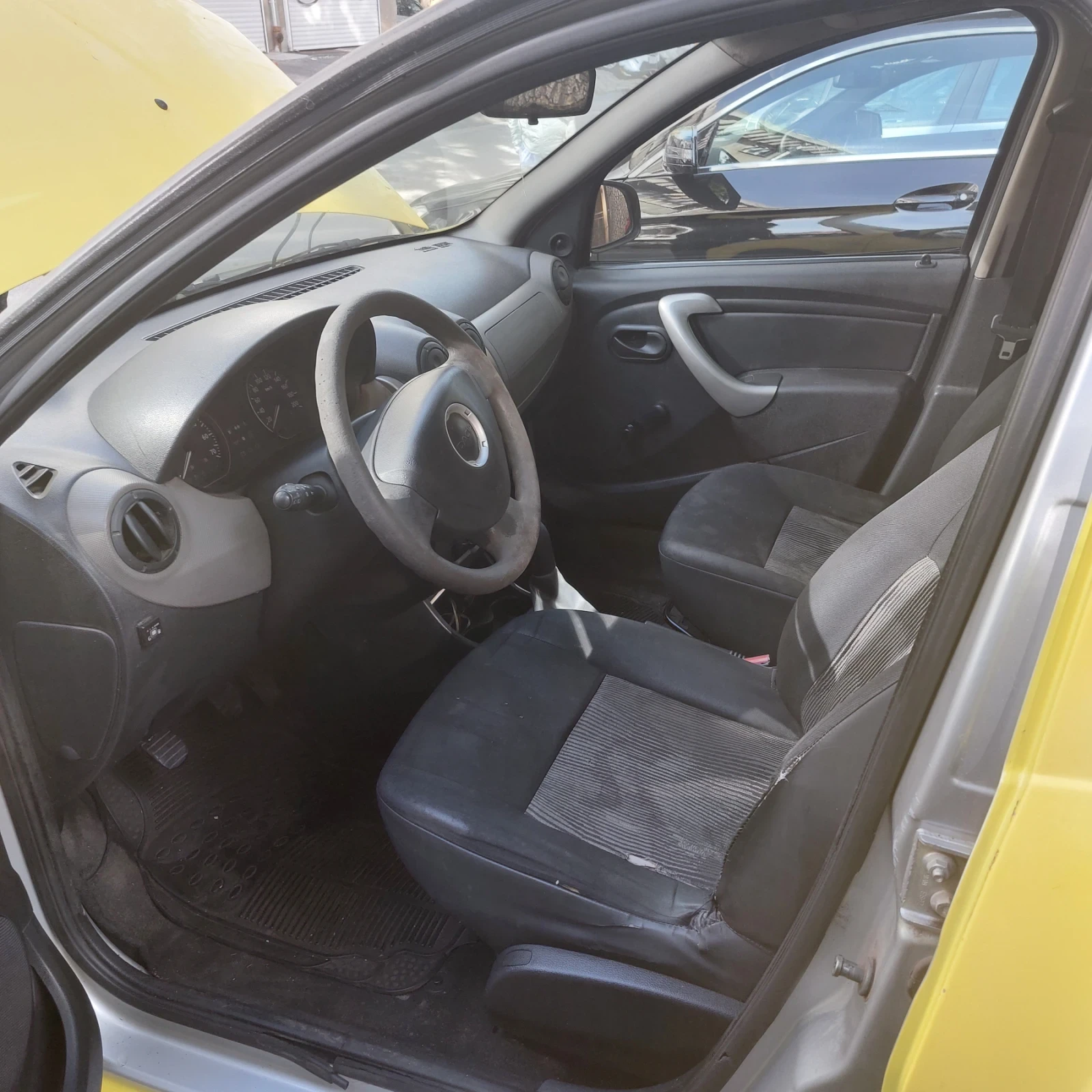 Dacia Sandero, снимка 2 - Автомобили и джипове - 56438552