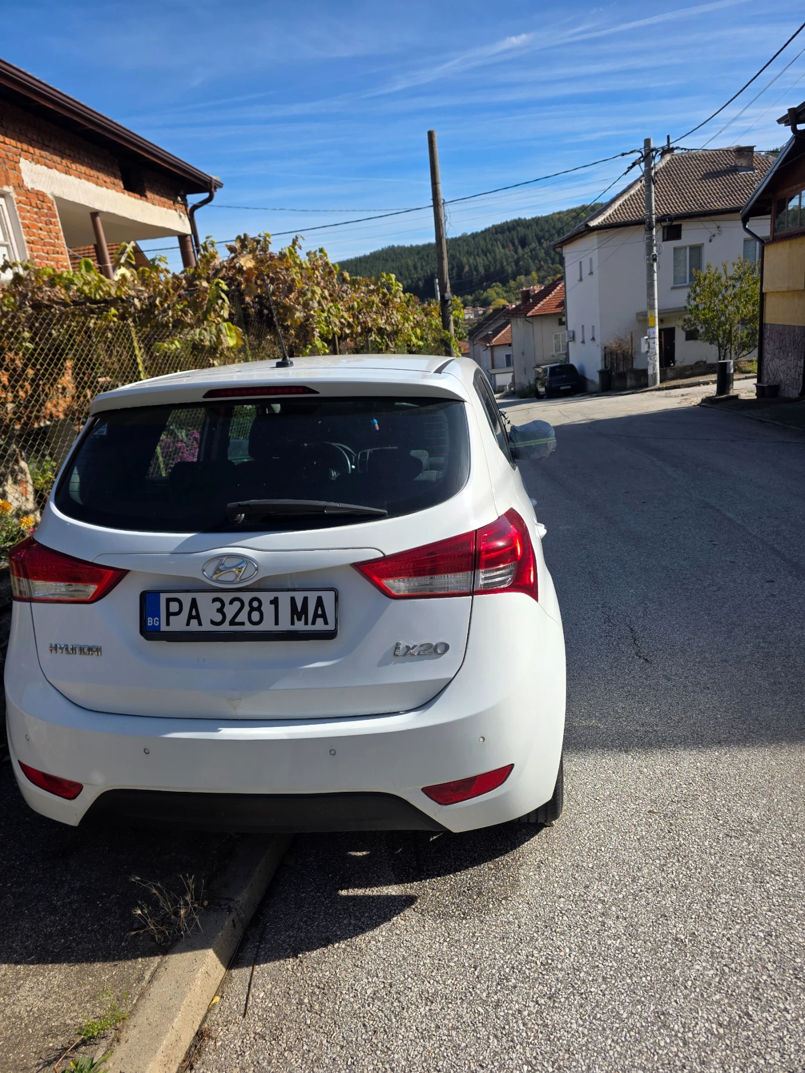 Hyundai Ix20, снимка 4 - Автомобили и джипове - 56633908