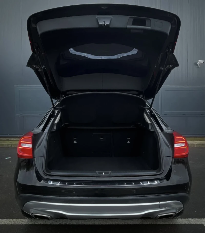 Mercedes-Benz GLA 220d 4Matic , снимка 7 - Автомобили и джипове - 52365966