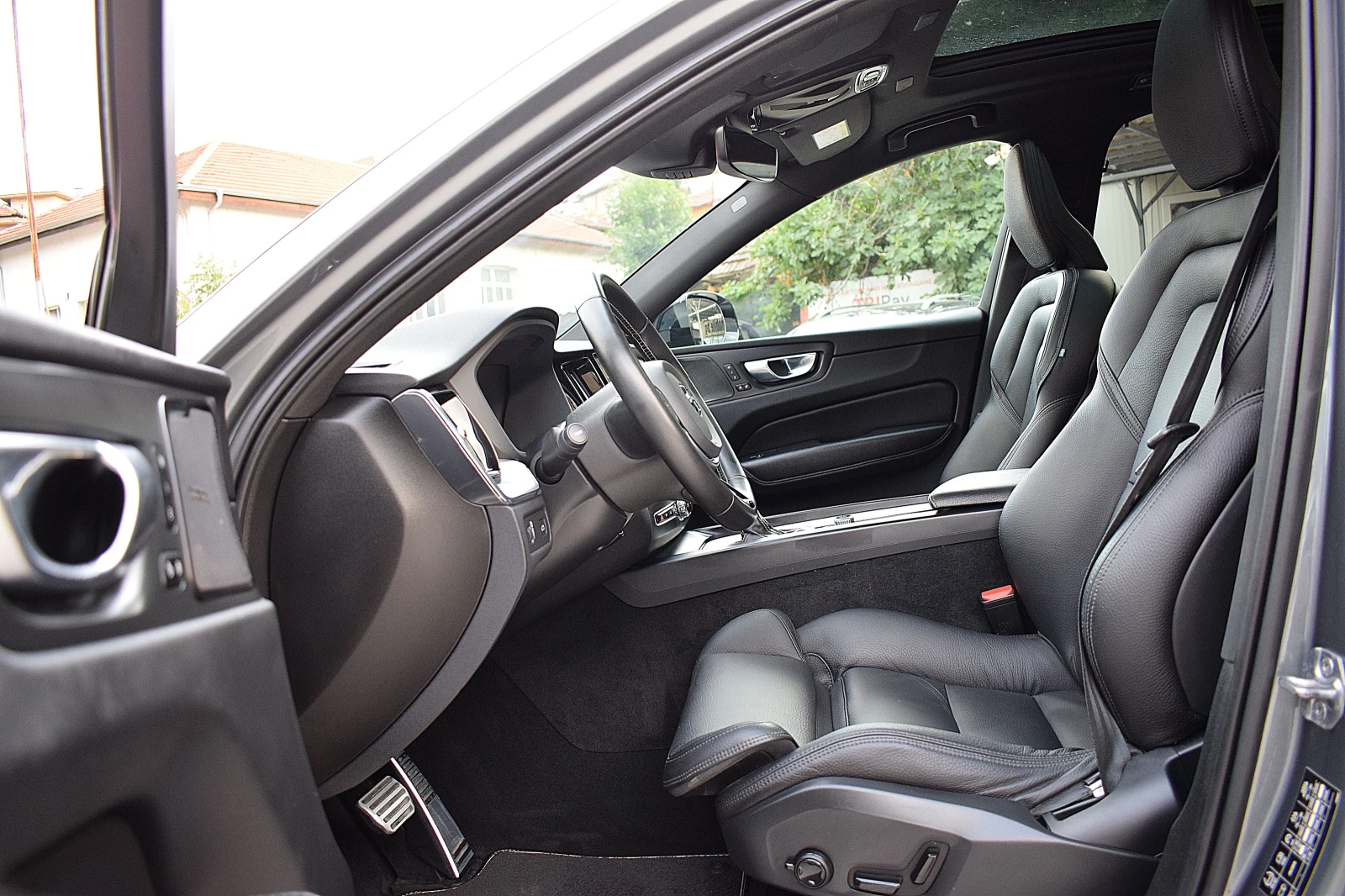 Volvo XC60  2.0ШВЕЙЦАРИЯ/T6 AWD R-Design Geartronic - изображение 7
