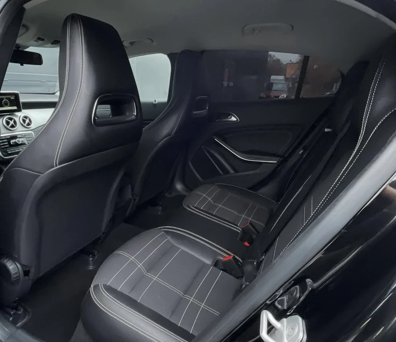 Mercedes-Benz GLA 220d 4Matic  - изображение 9