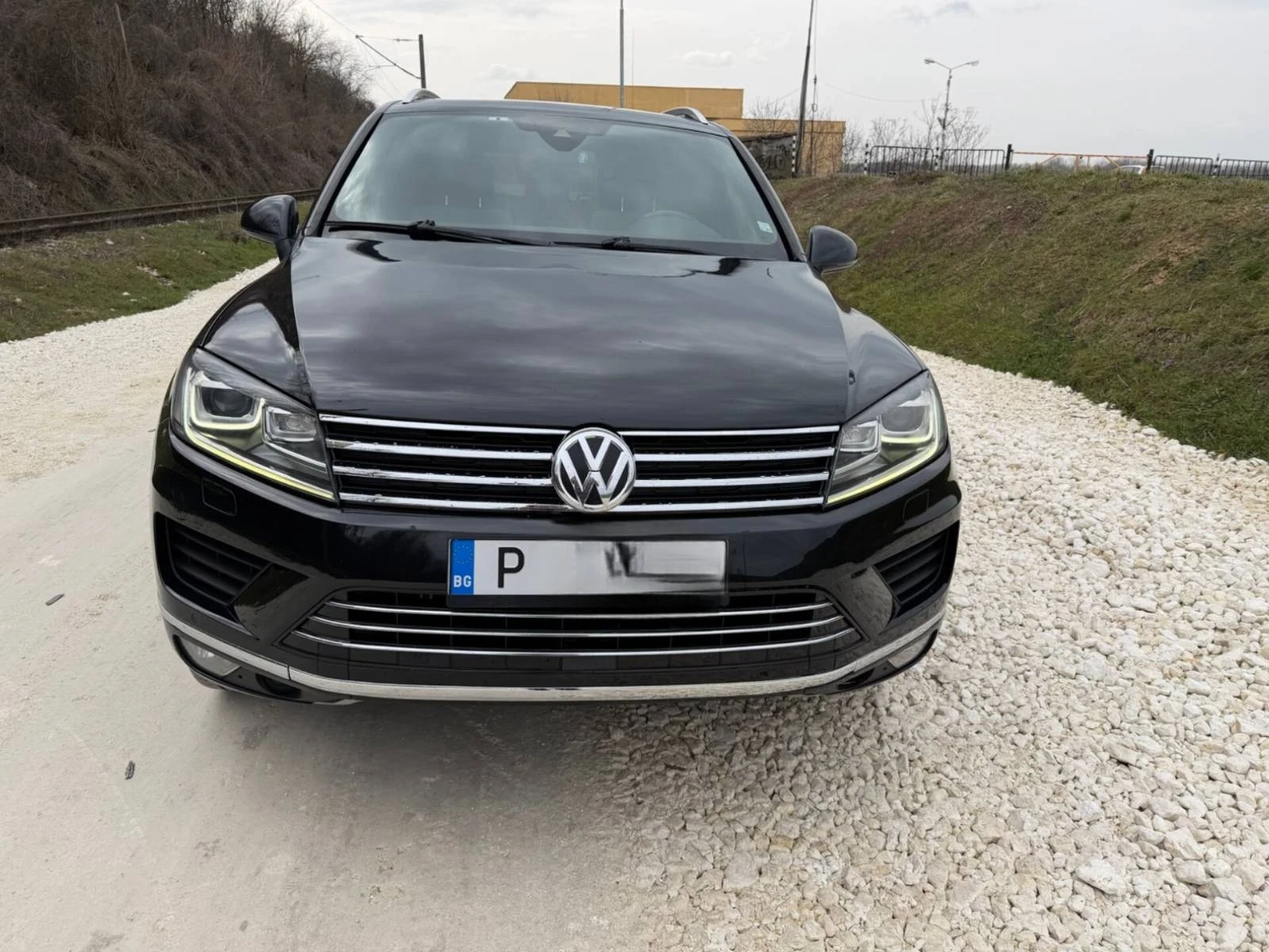 VW Touareg, снимка 3 - Автомобили и джипове - 53924842