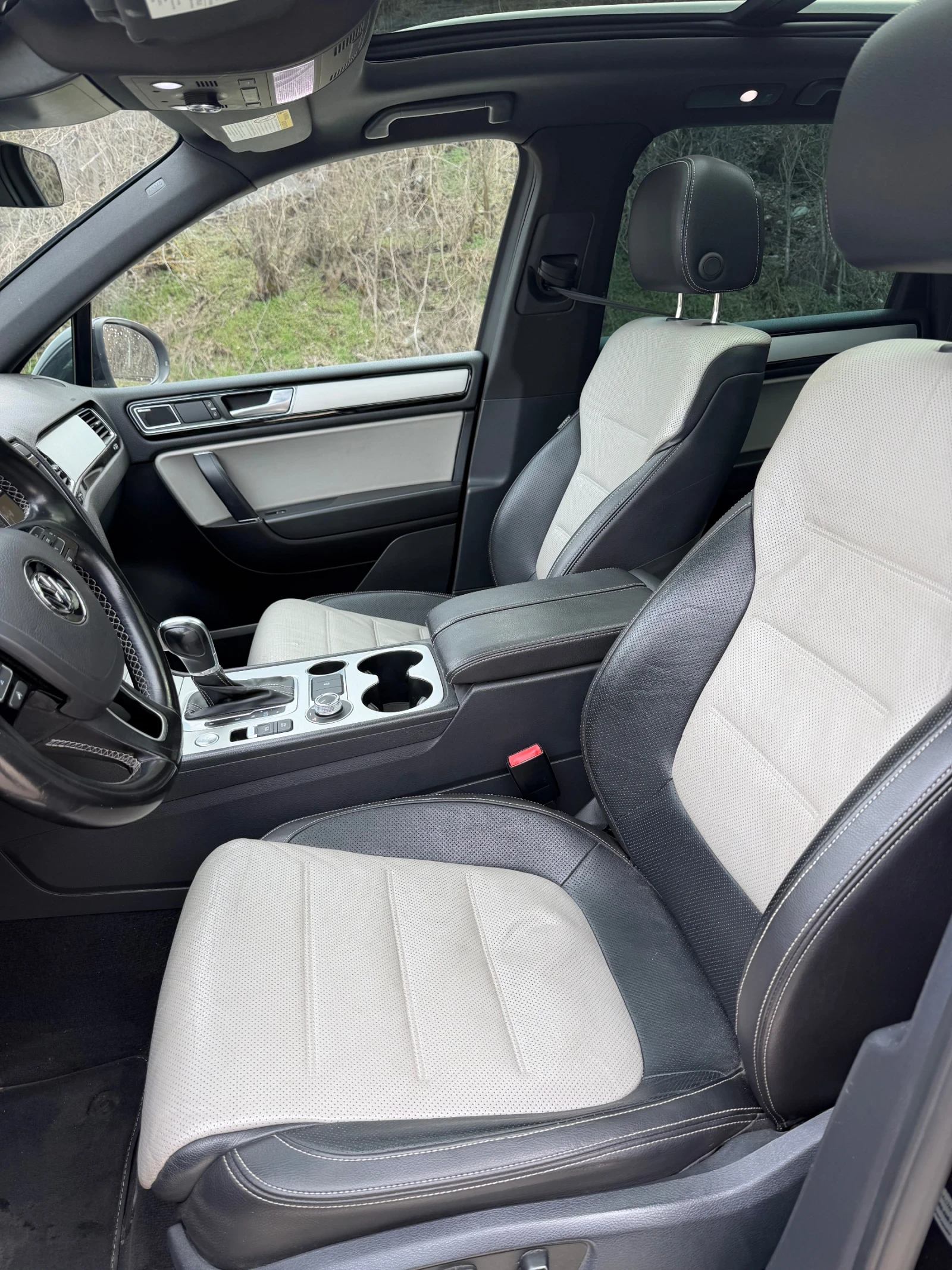 VW Touareg, снимка 7 - Автомобили и джипове - 53924842