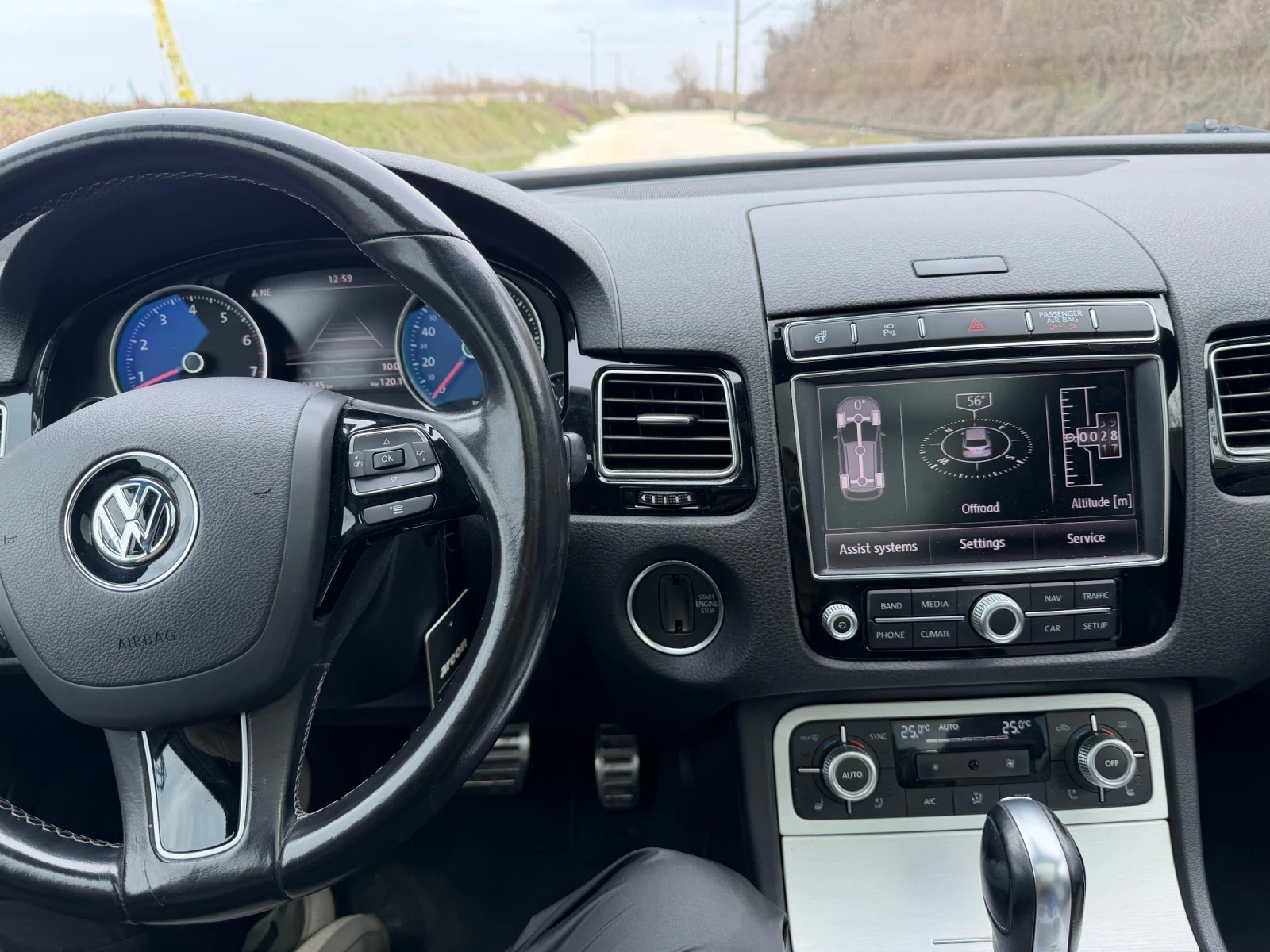 VW Touareg, снимка 6 - Автомобили и джипове - 53924842