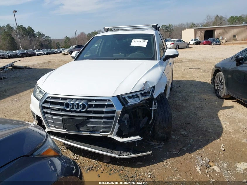 Audi Q5 2.0l 2.0T Premium/2.0T Tech Premium, снимка 12 - Автомобили и джипове - 54116834