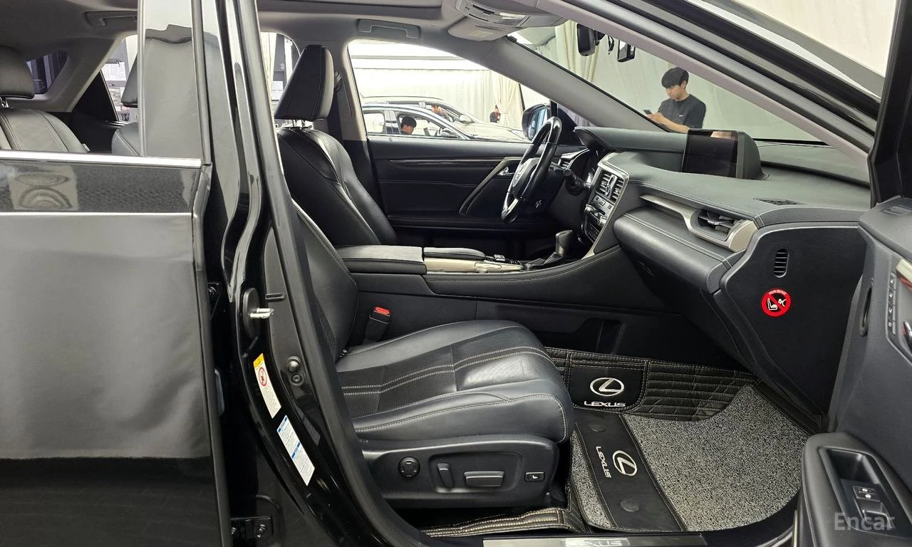 Lexus RX 450h EXECUTIVE* ПОДГРЕВ* ОБДУХВАНЕ* 360КАМЕРА* LANE* AS, снимка 13 - Автомобили и джипове - 54581555