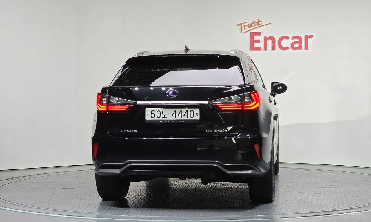 Lexus RX 450h EXECUTIVE* ПОДГРЕВ* ОБДУХВАНЕ* 360КАМЕРА* LANE* AS, снимка 4 - Автомобили и джипове - 54581555