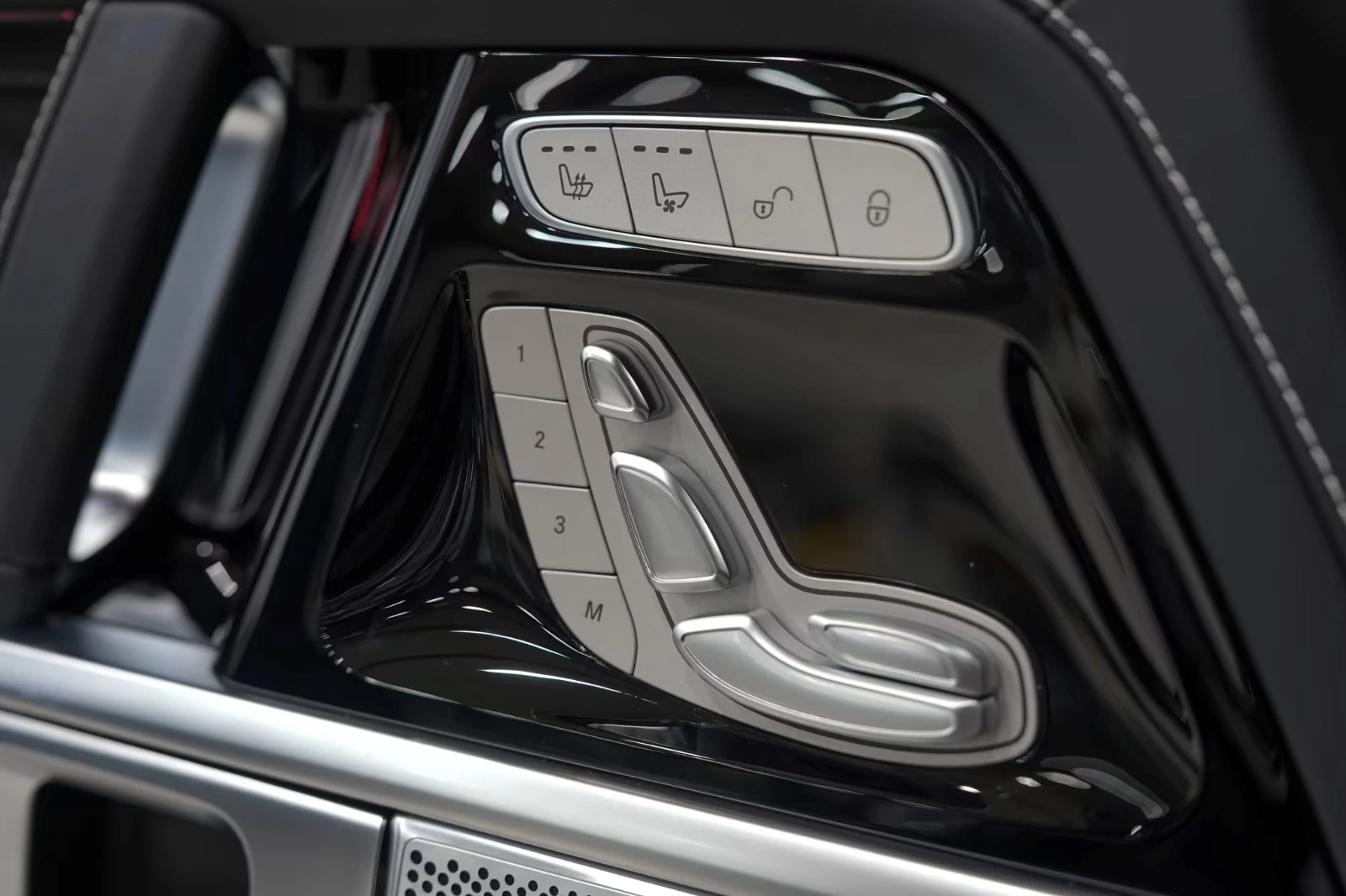 Mercedes-Benz G 63 AMG PERFORMANCE* CARBON* BURMESTER* , снимка 10 - Автомобили и джипове - 54668027