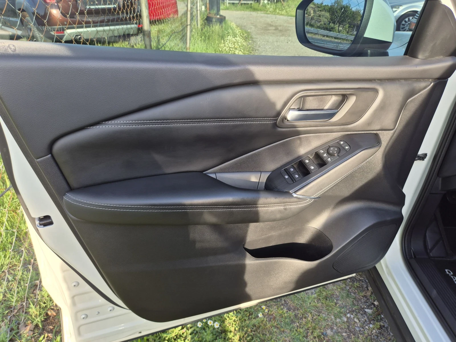 Nissan Qashqai N-connecta/360 /COCPIT , снимка 10 - Автомобили и джипове - 54672873