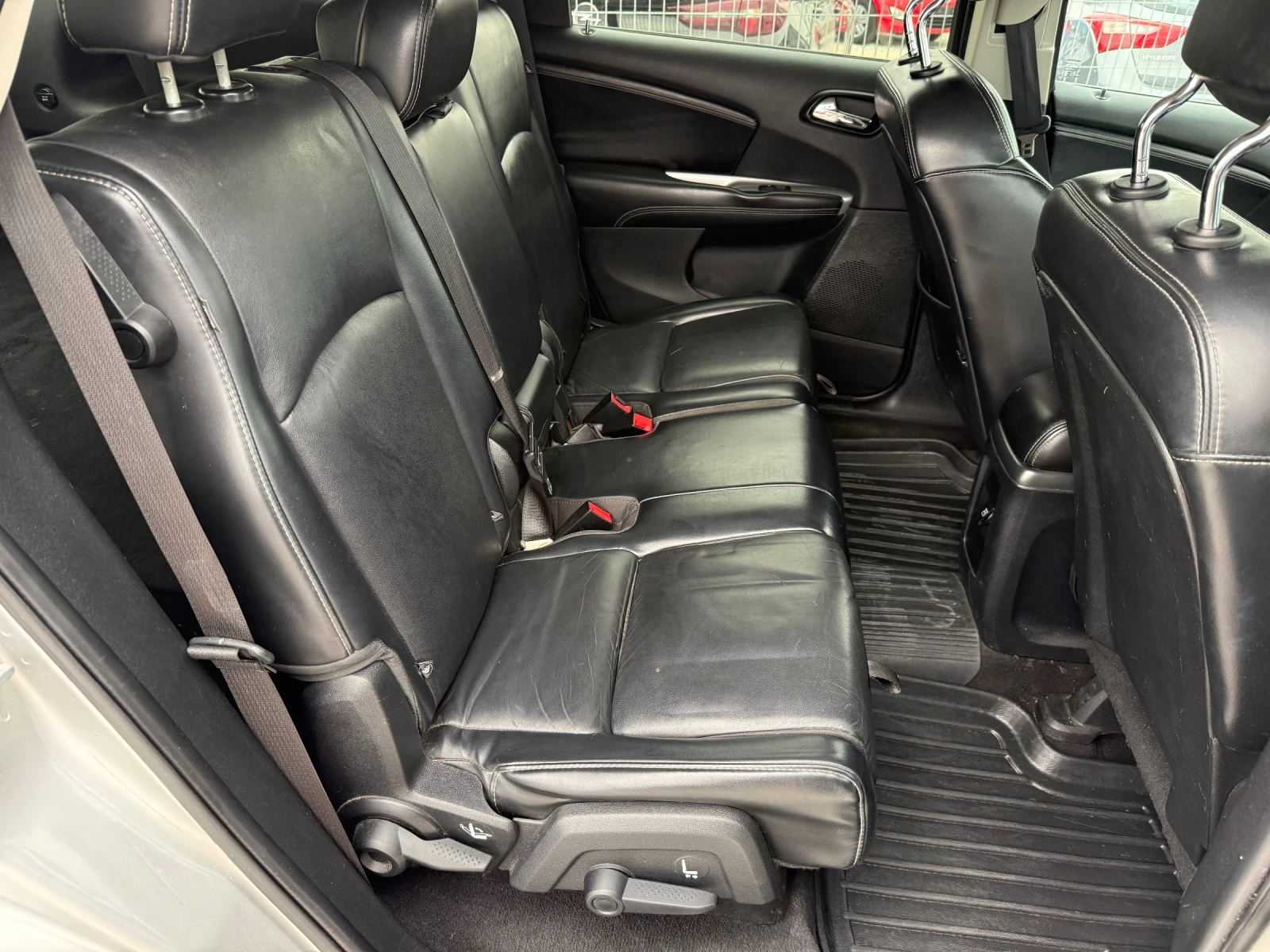 Fiat Freemont 2.0D* 2015г* АВТОМАТИК* 4Х4* 6+ 1Местен* ТОП Състо, снимка 13 - Автомобили и джипове - 54876117