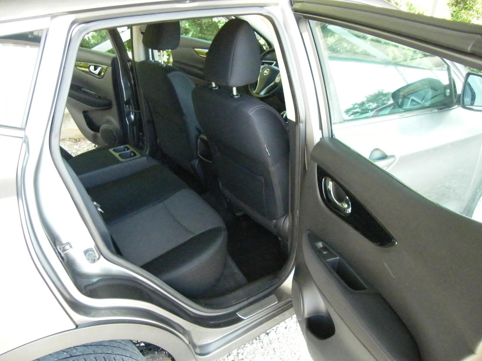 Nissan Qashqai 1.6 , снимка 10 - Автомобили и джипове - 55330321