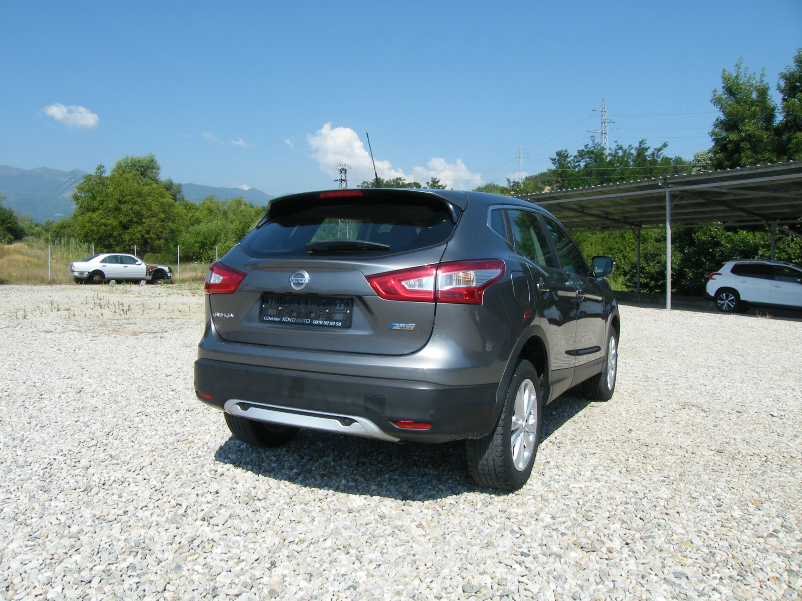 Nissan Qashqai 1.6 , снимка 4 - Автомобили и джипове - 55330321