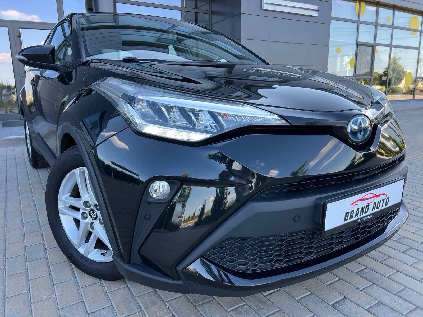 Toyota C-HR * � �������� �� TOYOTA * 1.8 HYBRID 122k.c. | Mobile.bg � ����������� 3