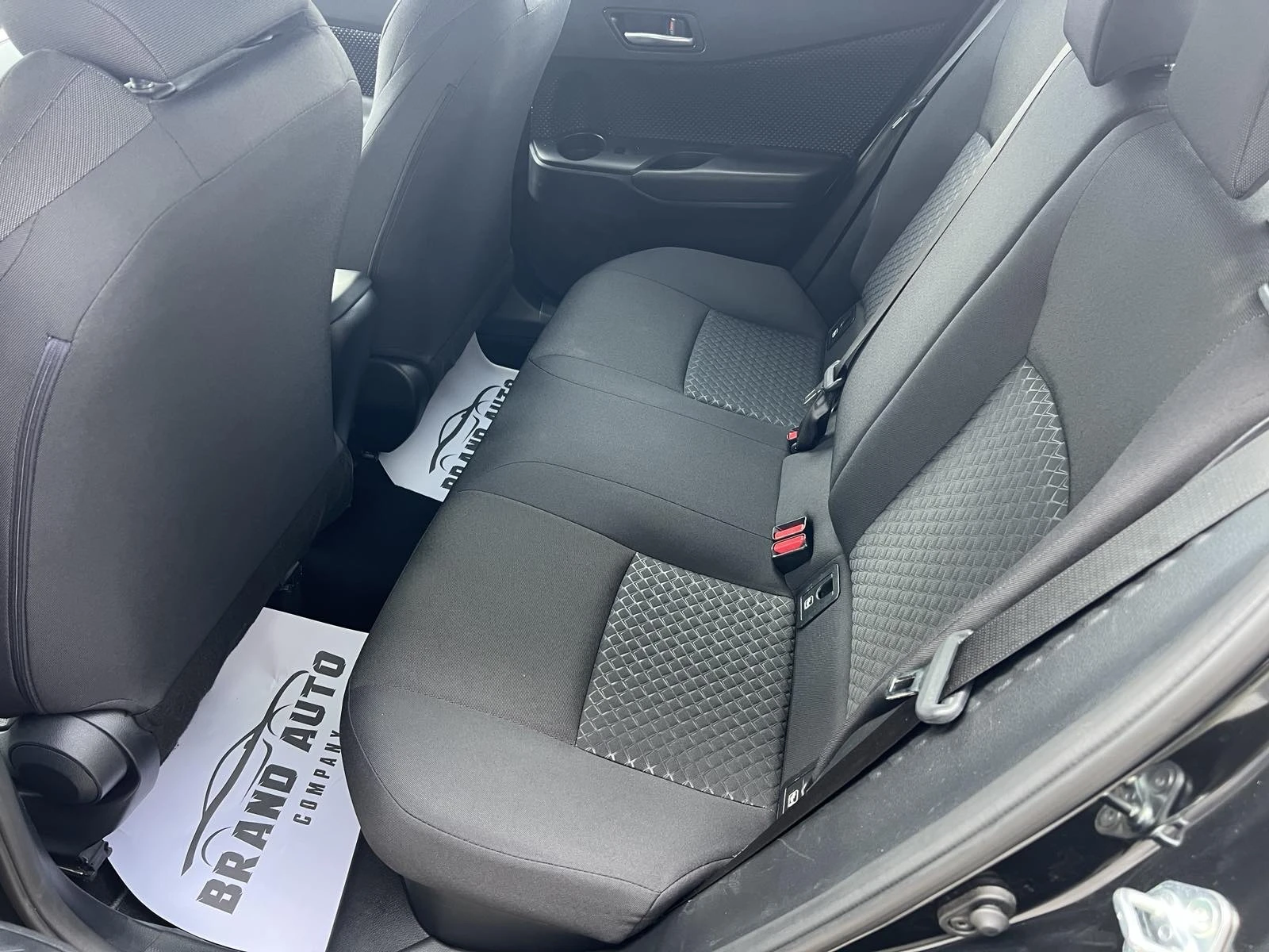 Toyota C-HR * В ГАРАНЦИЯ от TOYOTA * 1.8 HYBRID 122k.c., снимка 10 - Автомобили и джипове - 55441916