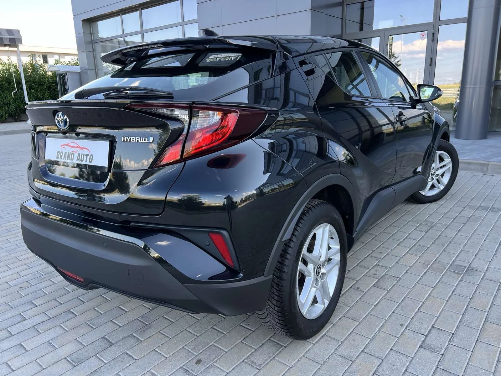 Toyota C-HR * � �������� �� TOYOTA * 1.8 HYBRID 122k.c. | Mobile.bg � ����������� 5