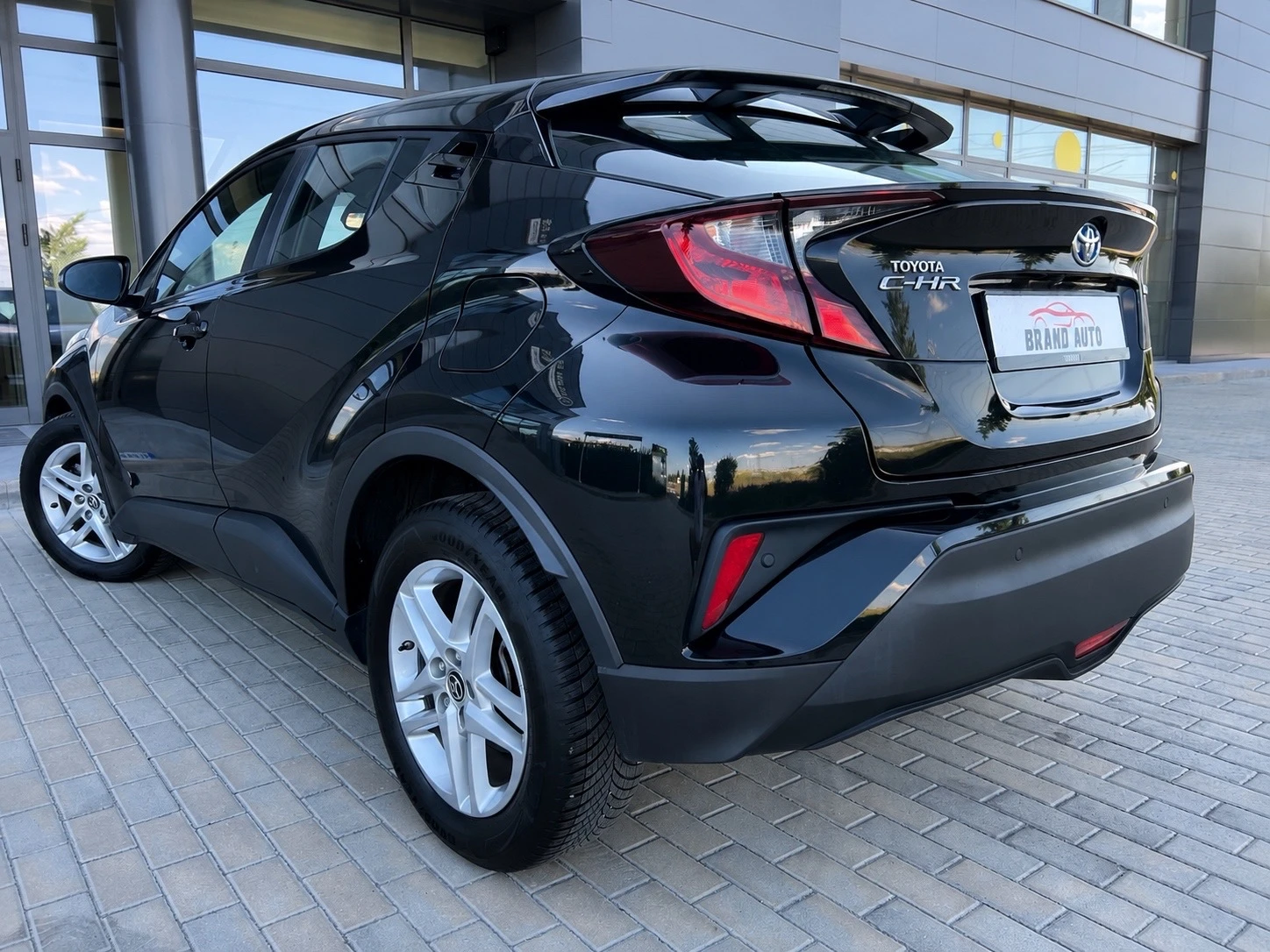 Toyota C-HR * � �������� �� TOYOTA * 1.8 HYBRID 122k.c. | Mobile.bg � ����������� 7